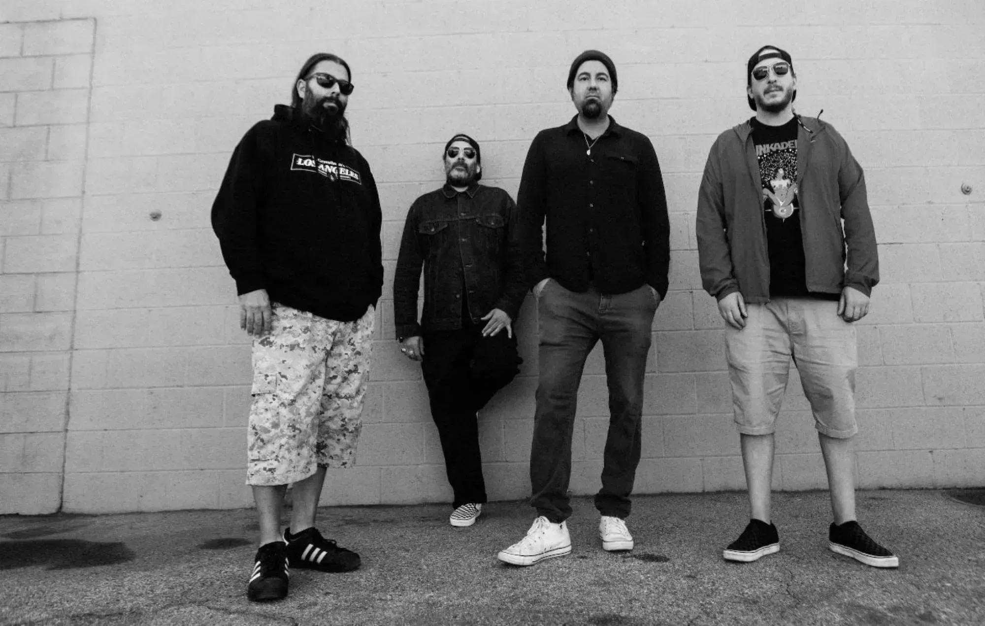 Vea a Deftones tocar en directo en la presentación de la colección 