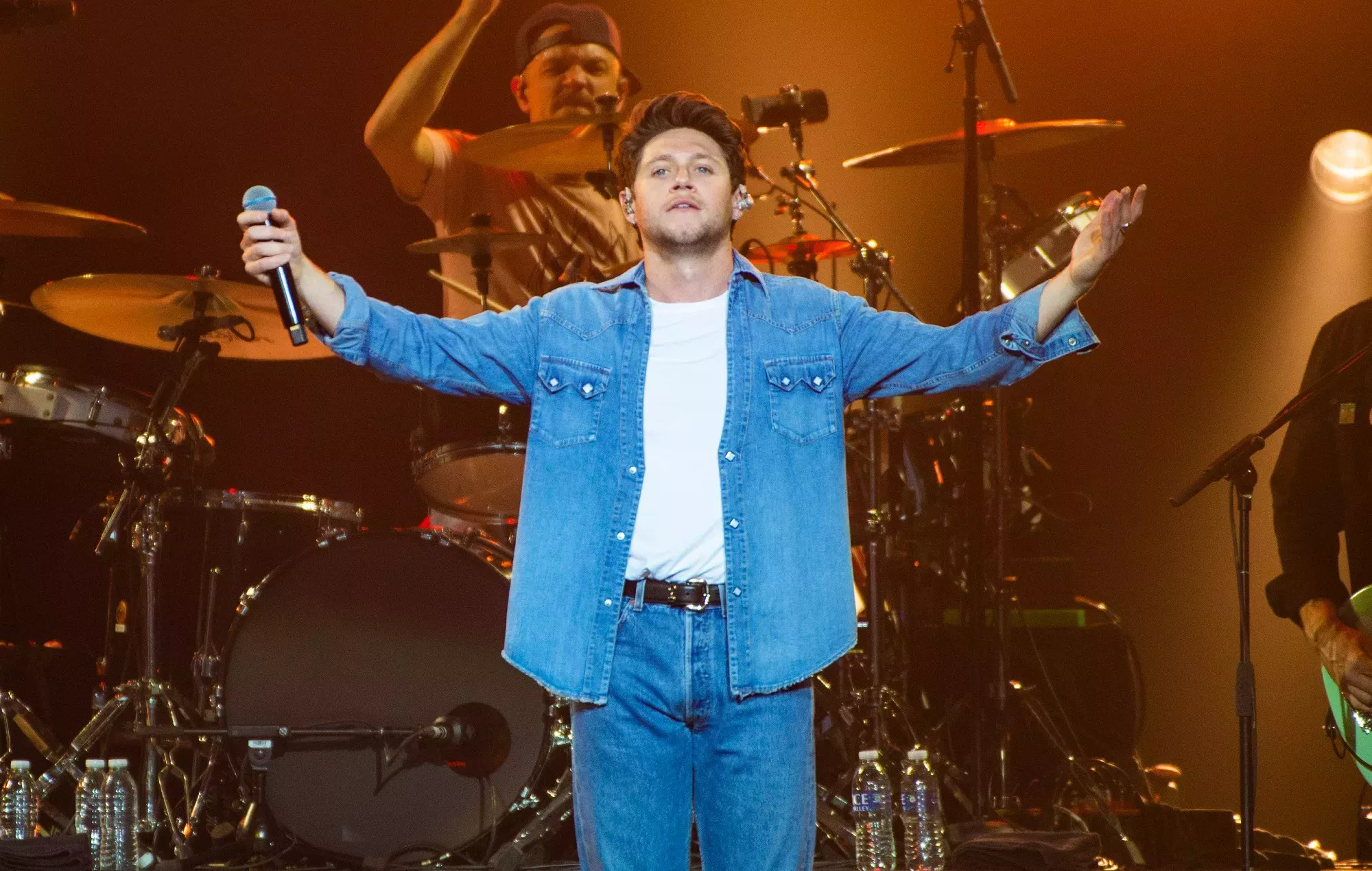 Vea a Niall Horan tocar en directo por primera vez en más de dos años