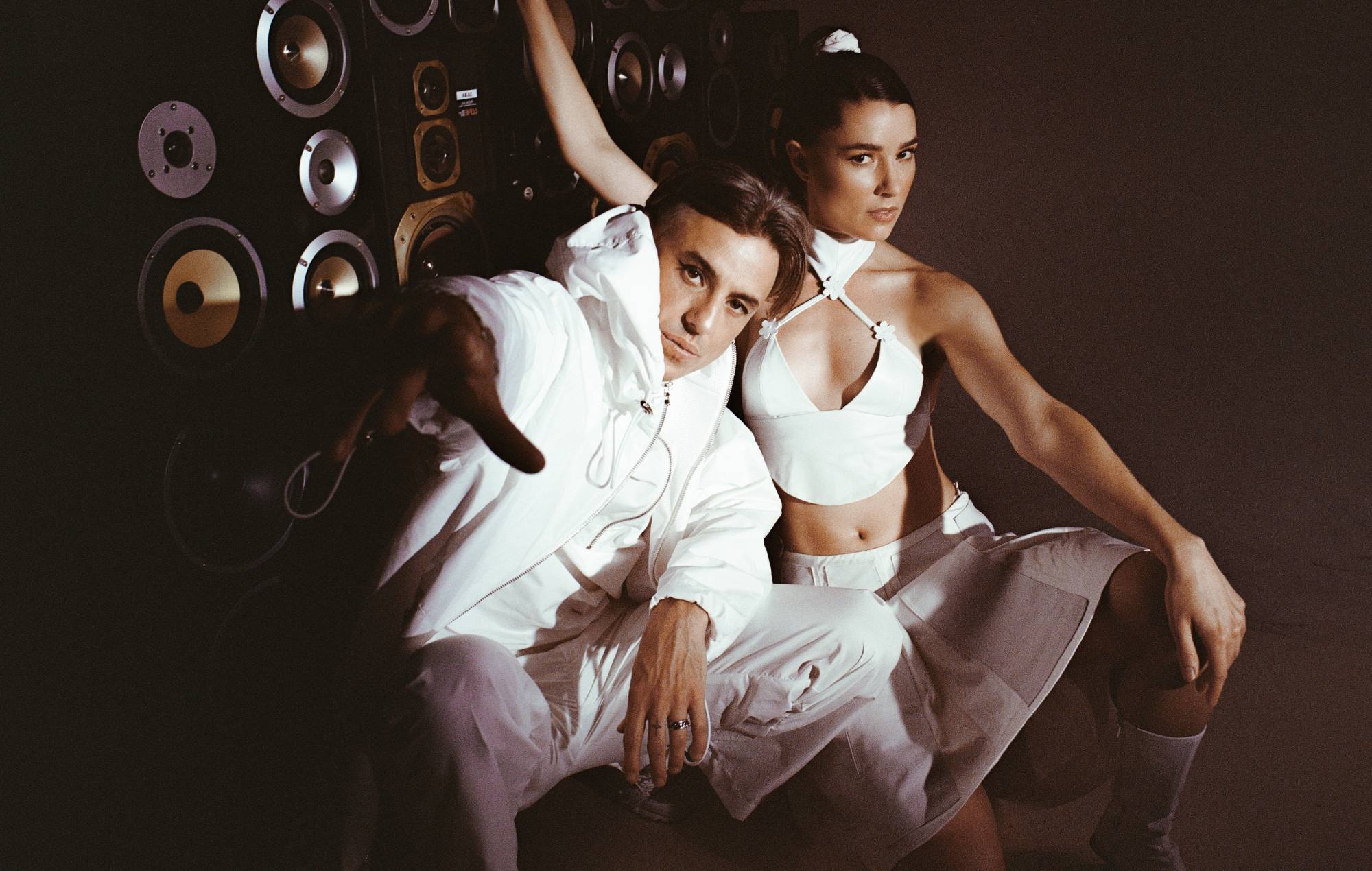 Confidence Man se une a Daniel Avery en 'On &amp; On (Again)'