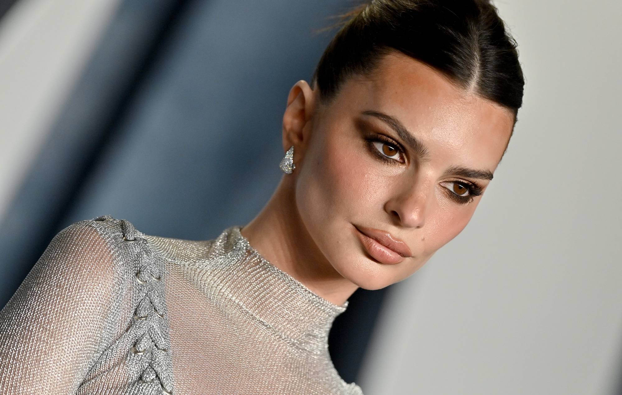 Emily Ratjakowski dice que dejó de actuar porque "Hollywood está jodido"