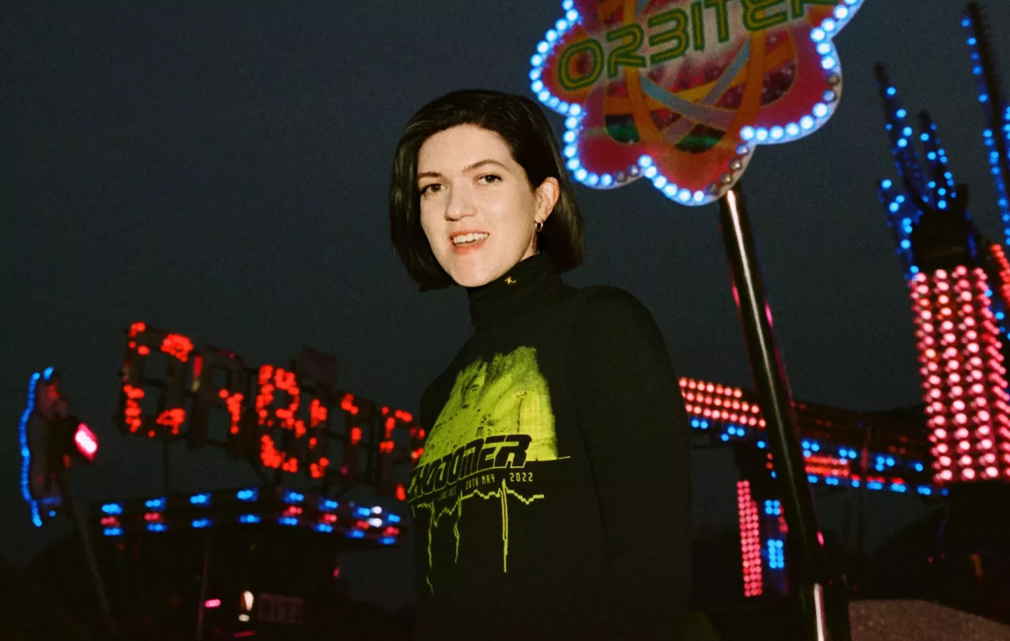 Escucha a Romy samplear a Glenn-Copeland en su feliz nuevo single 