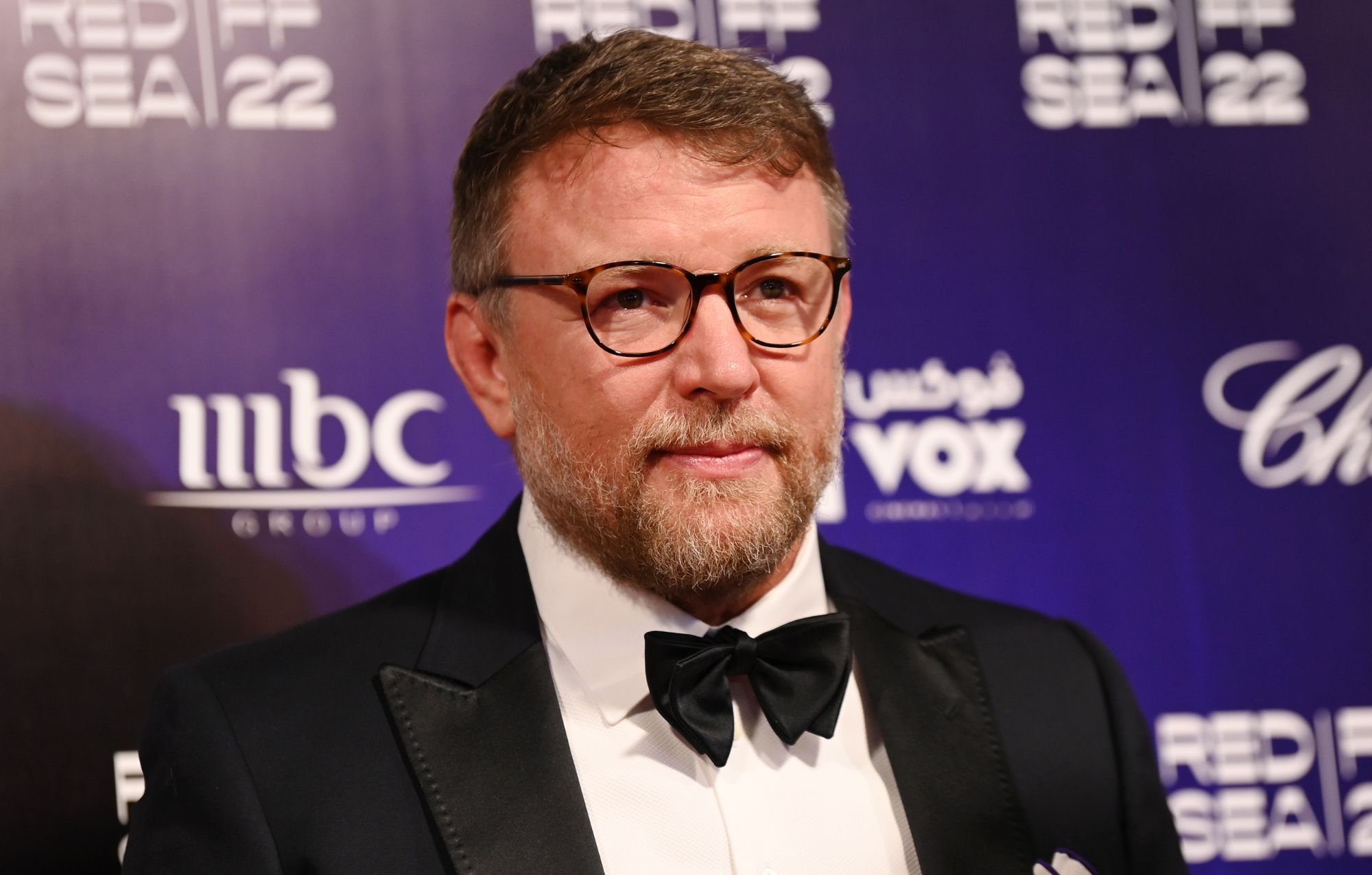 Guy Ritchie habría sido demandado por un escritor que afirma que "The Gentlemen" copió escenas de su guión rechazado