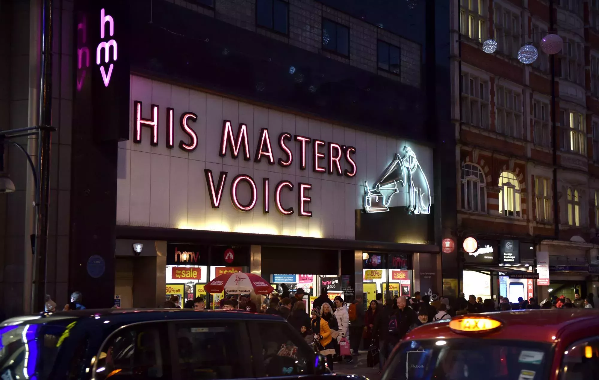 La emblemática tienda de HMV en Oxford Street volverá después de cuatro años