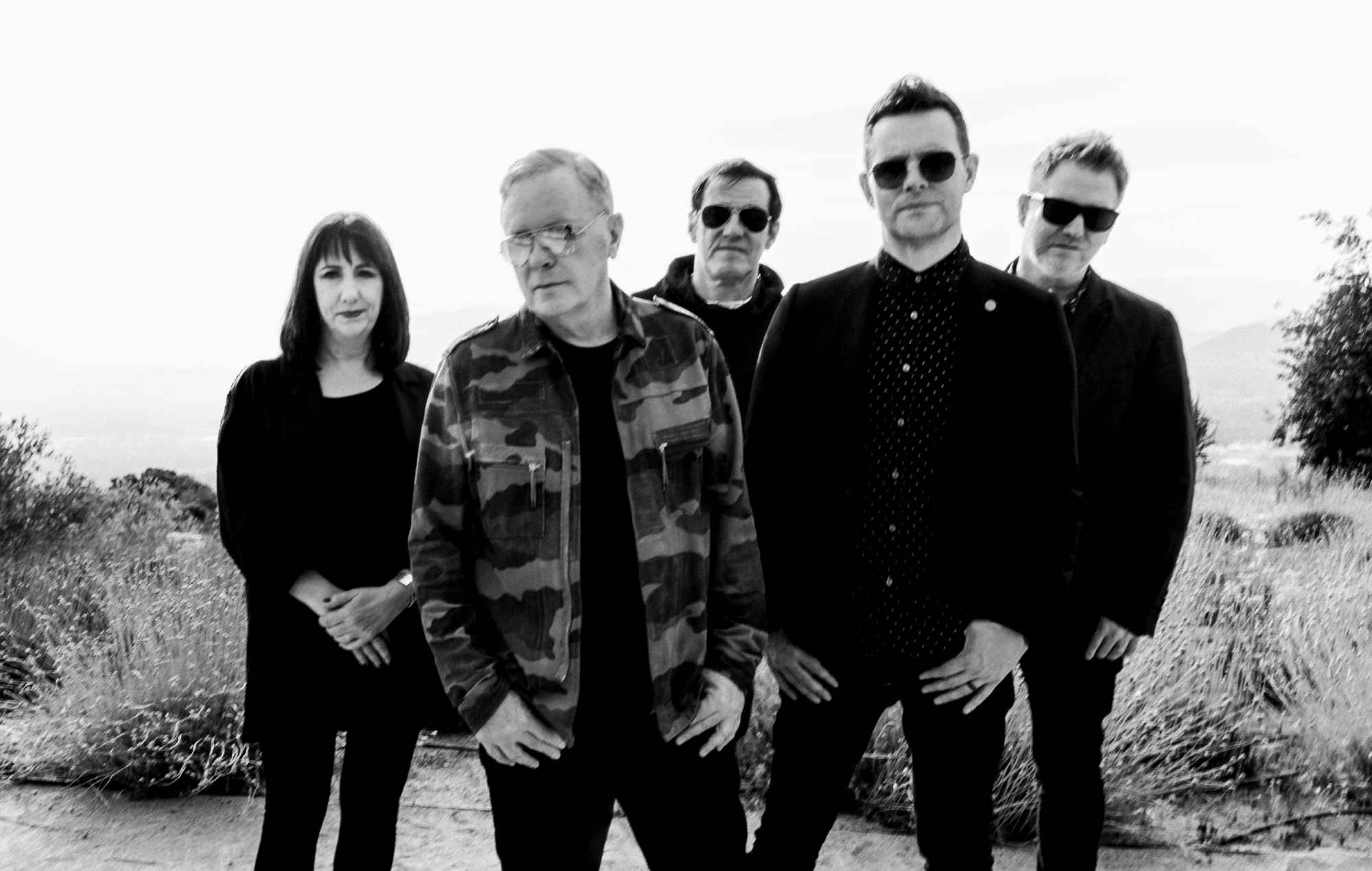 New Order anuncia gira británica y europea para 2023 con Confidence Man
