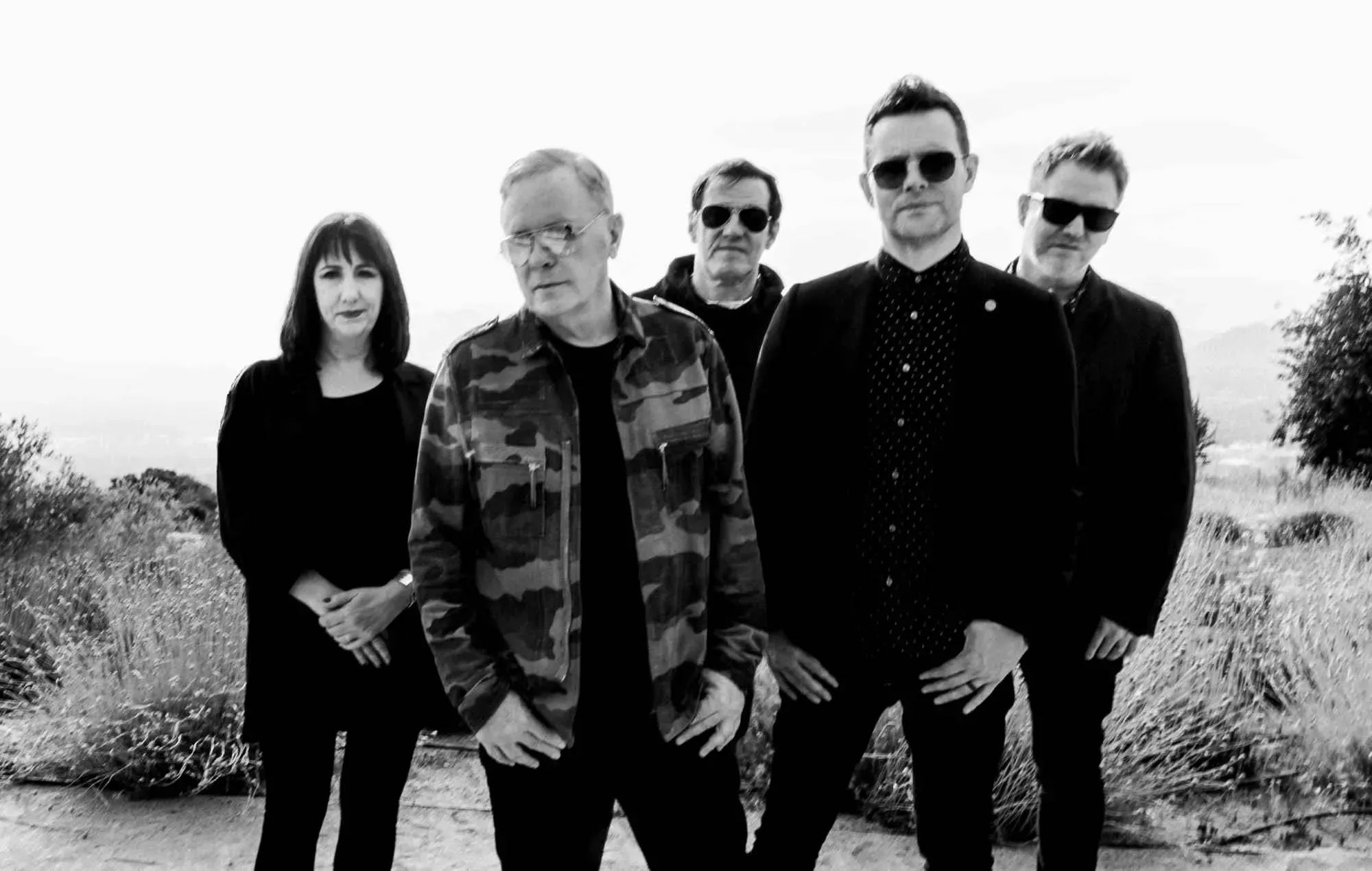 New Order anuncia gira británica y europea para 2023 con Confidence Man