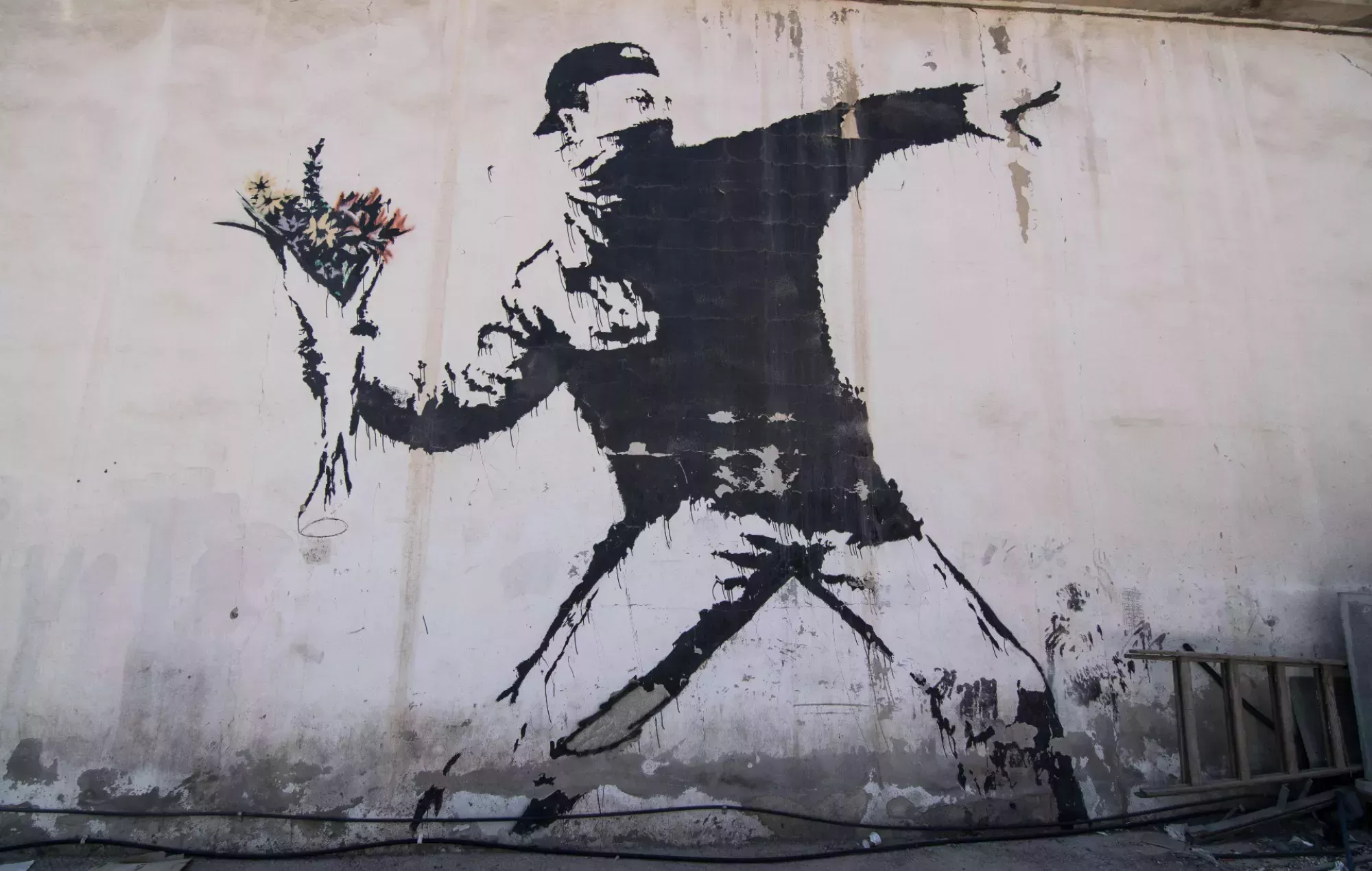 Se rumorea que Banksy ha comprado el pub de Glastonbury
