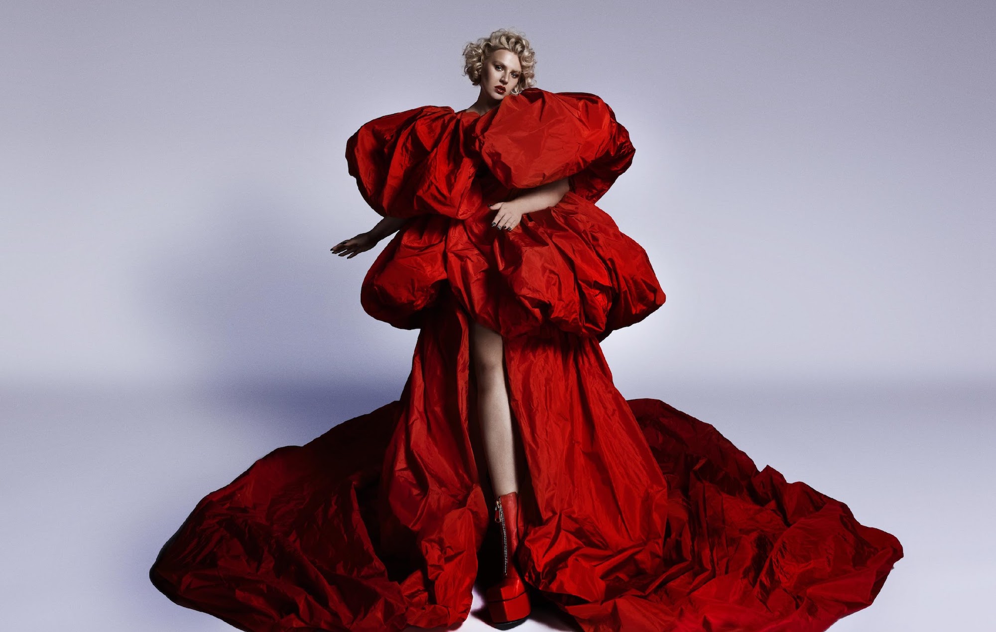 Self Esteem anuncia un gran festival en Sheffield