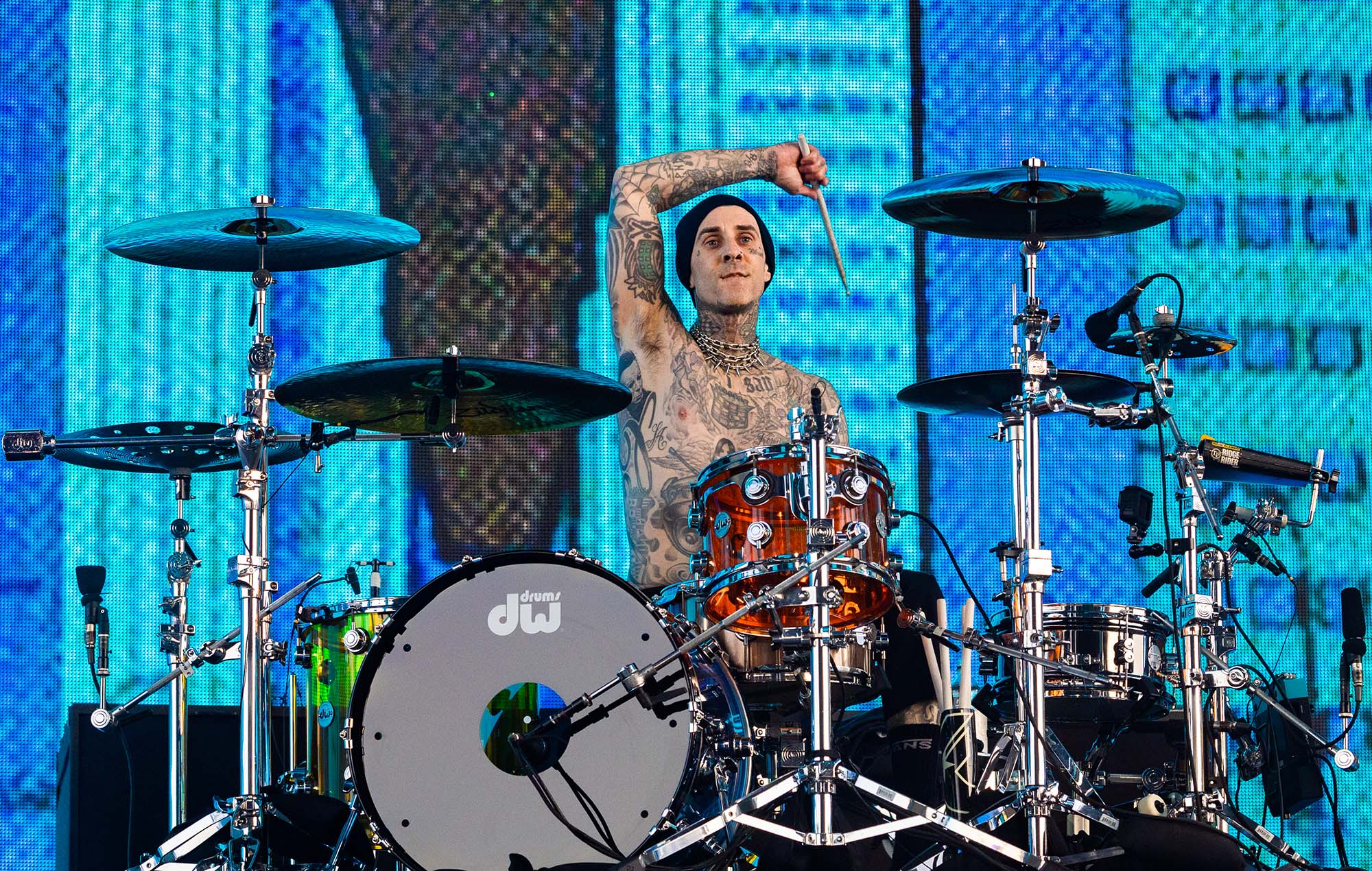 Travis Barker ofrece prometedoras novedades sobre el nuevo álbum de Blink-182