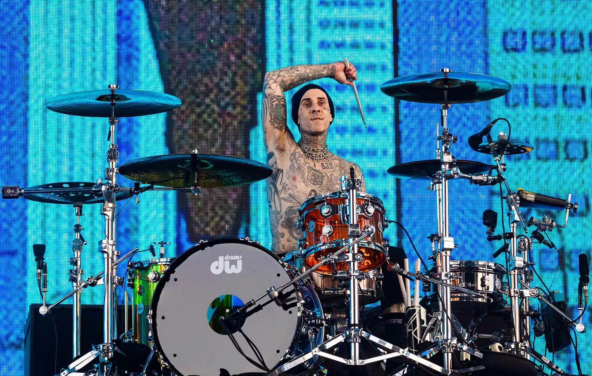 Travis Barker ofrece prometedoras novedades sobre el nuevo álbum de Blink-182