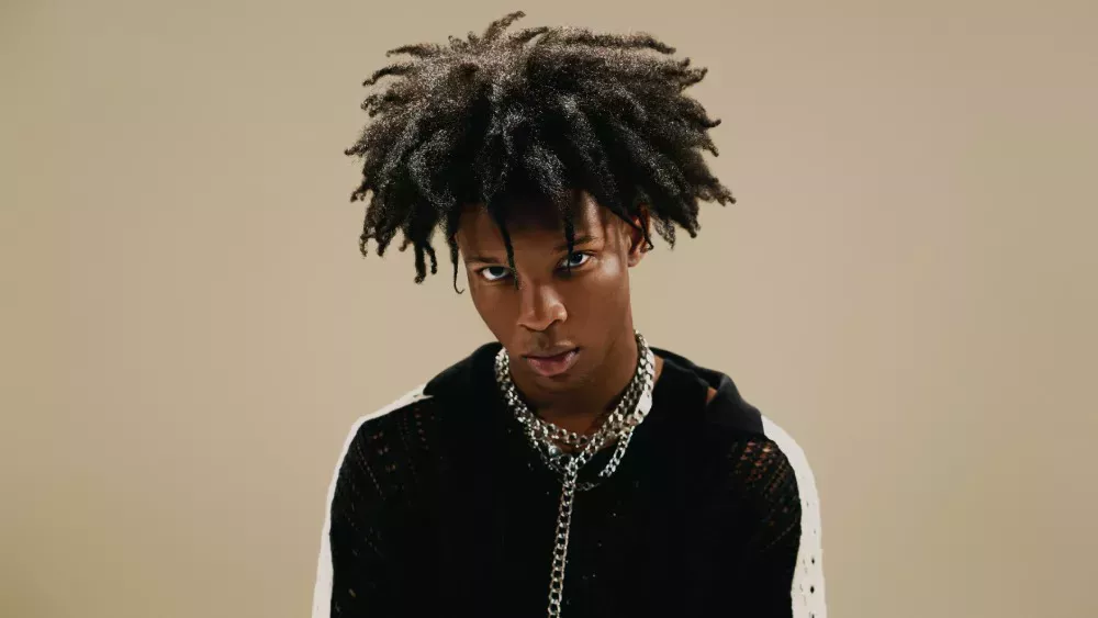 De jugador a estrella del pop alternativo: Cómo D4vd conquista la música con sus propios éxitos