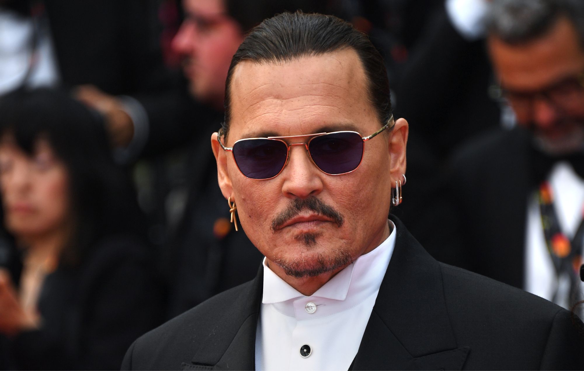 El Festival de Cannes, criticado por "apoyar a los depredadores" tras la aparición de Johnny Depp
