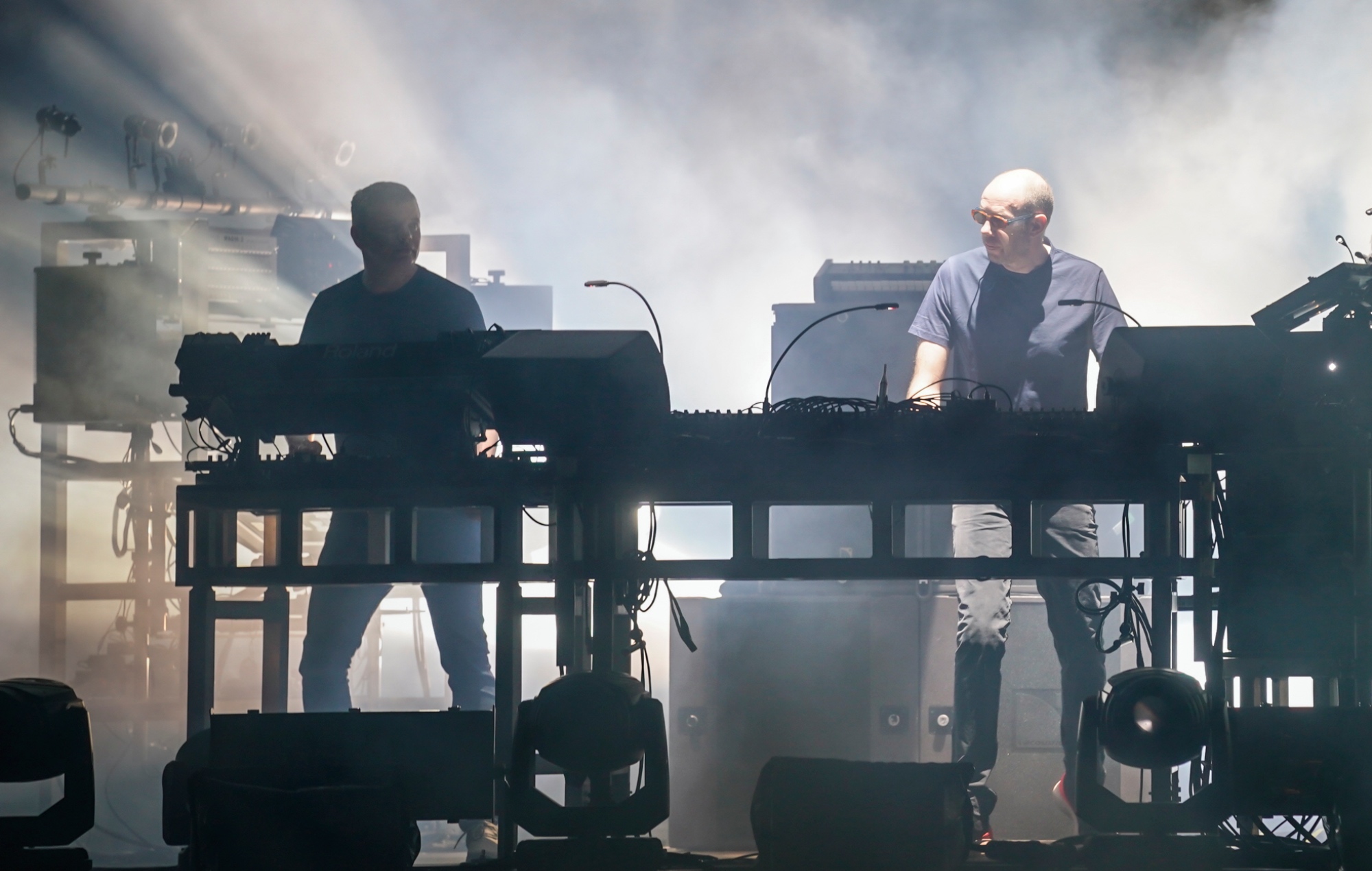 Escucha el atronador nuevo tema de The Chemical Brothers 'All Of A Sudden'