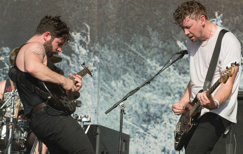 Foals da la bienvenida a su bajista Walter Gervers