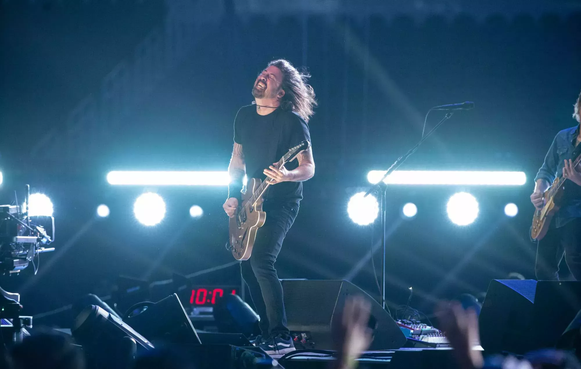 Foo Fighters estrenan su nueva canción 'Nothing At All' en livestream