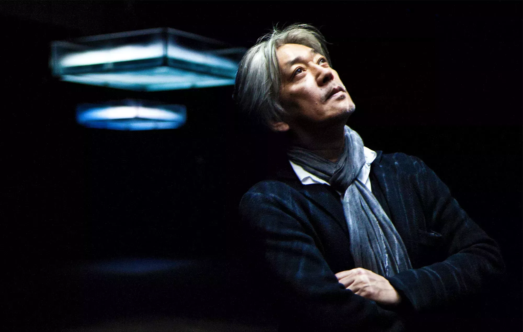 Las obras en solitario de Ryuichi Sakamoto reunidas en el nuevo recopilatorio de Milan Records 'Travesía