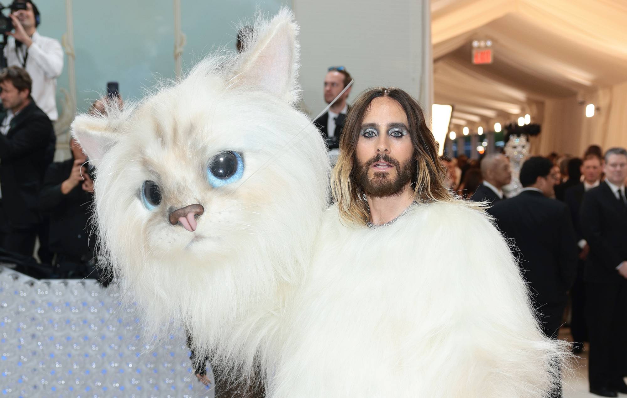 Los diseñadores del look de Jared Leto en la Met Gala dicen que "quería que fuera como un gato de verdad"