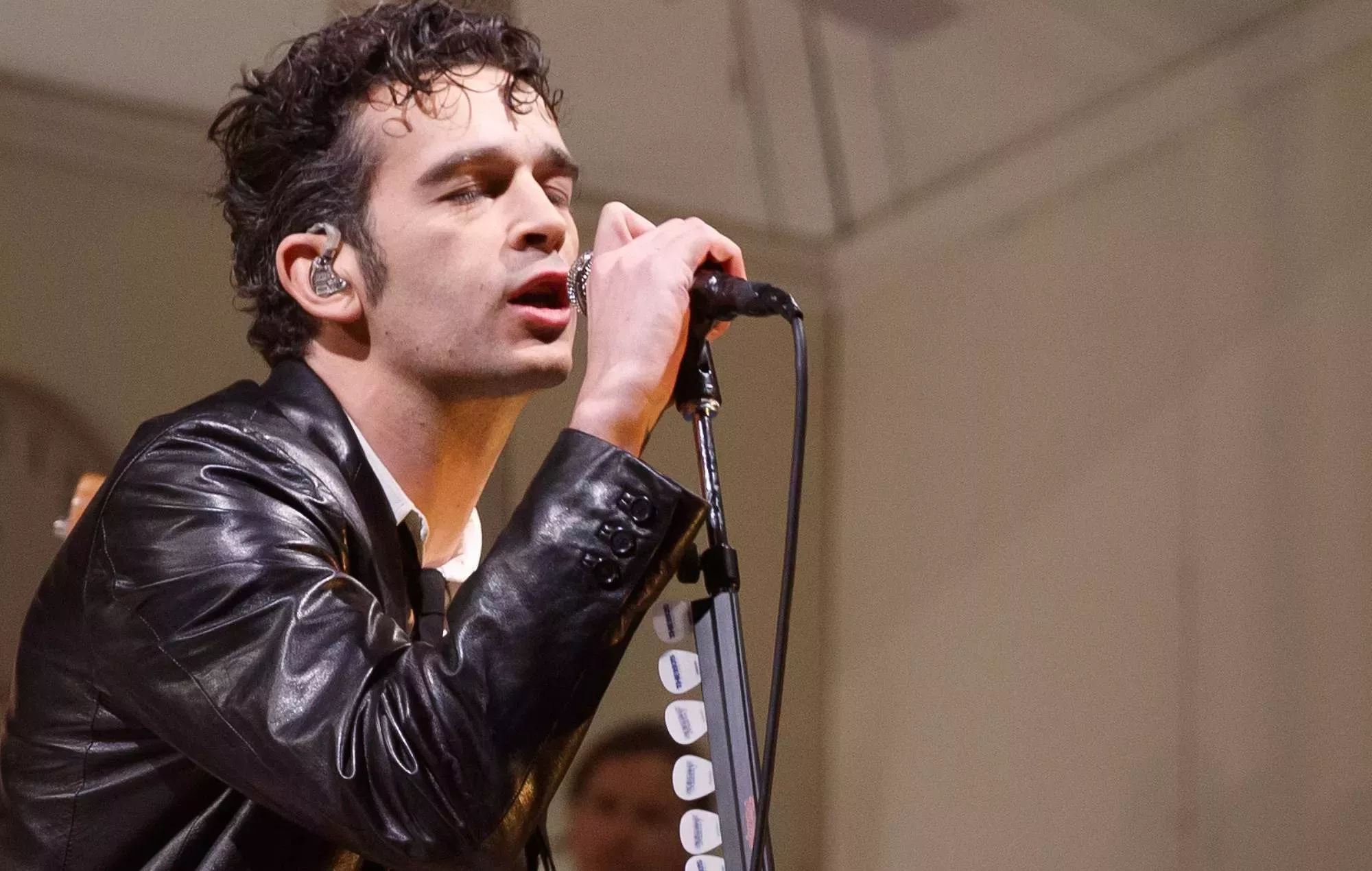 Matty Healy dice que la polémica del podcast 