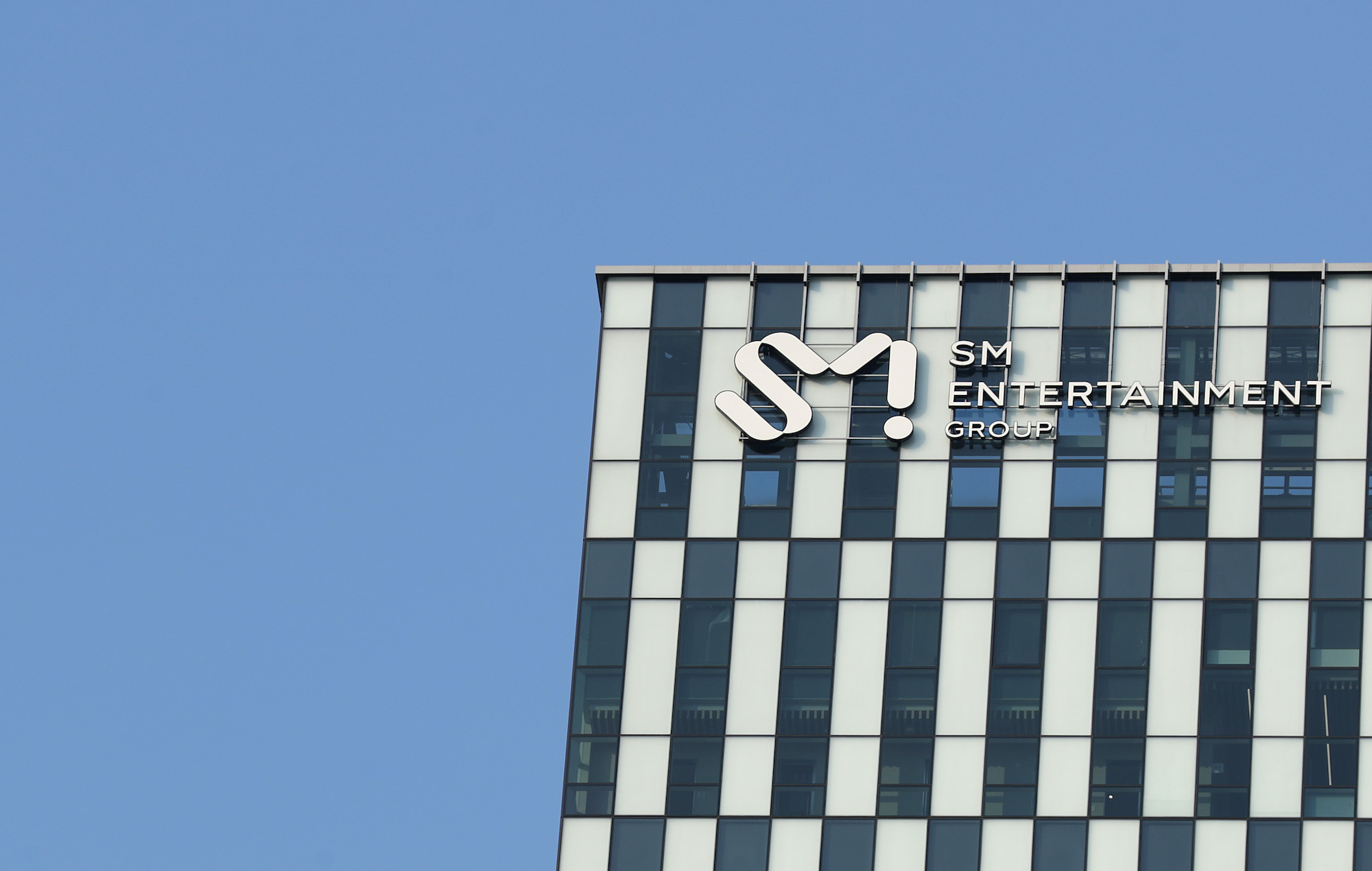 SM Entertainment estrenará tres nuevos grupos este año