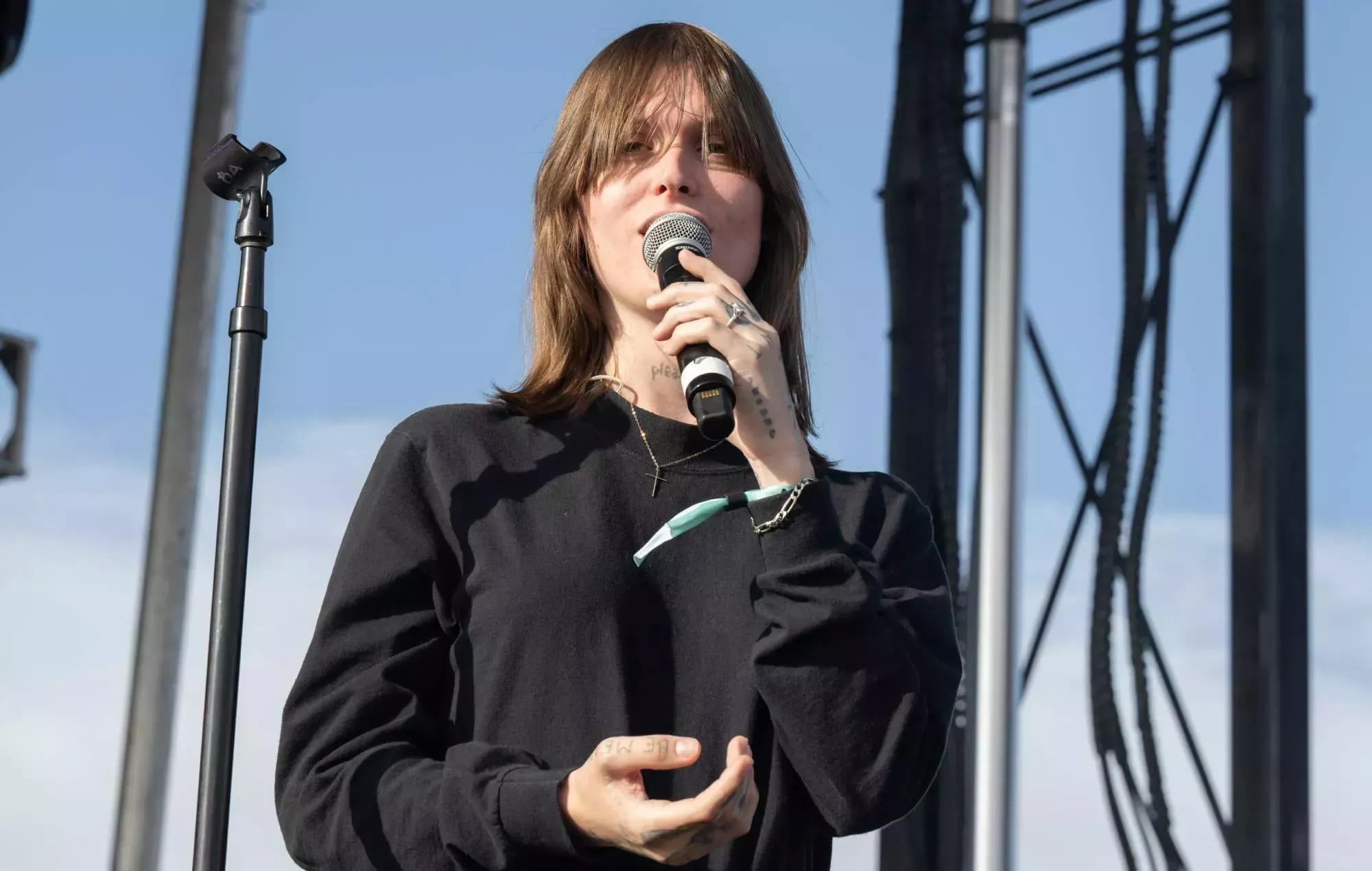 Cancelado el concierto de Ethel Cain tras desmayarse la cantante en el escenario