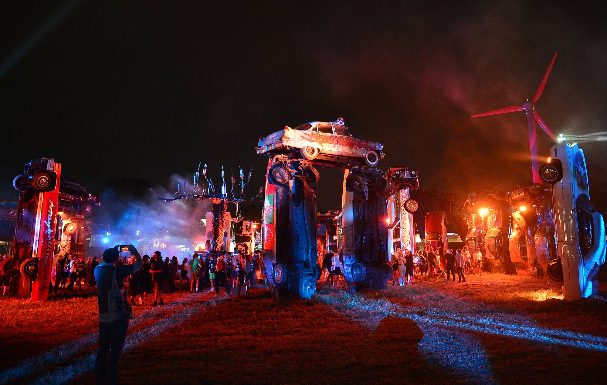 Carhenge: Joe Rush nos muestra la nueva instalación de Glastonbury