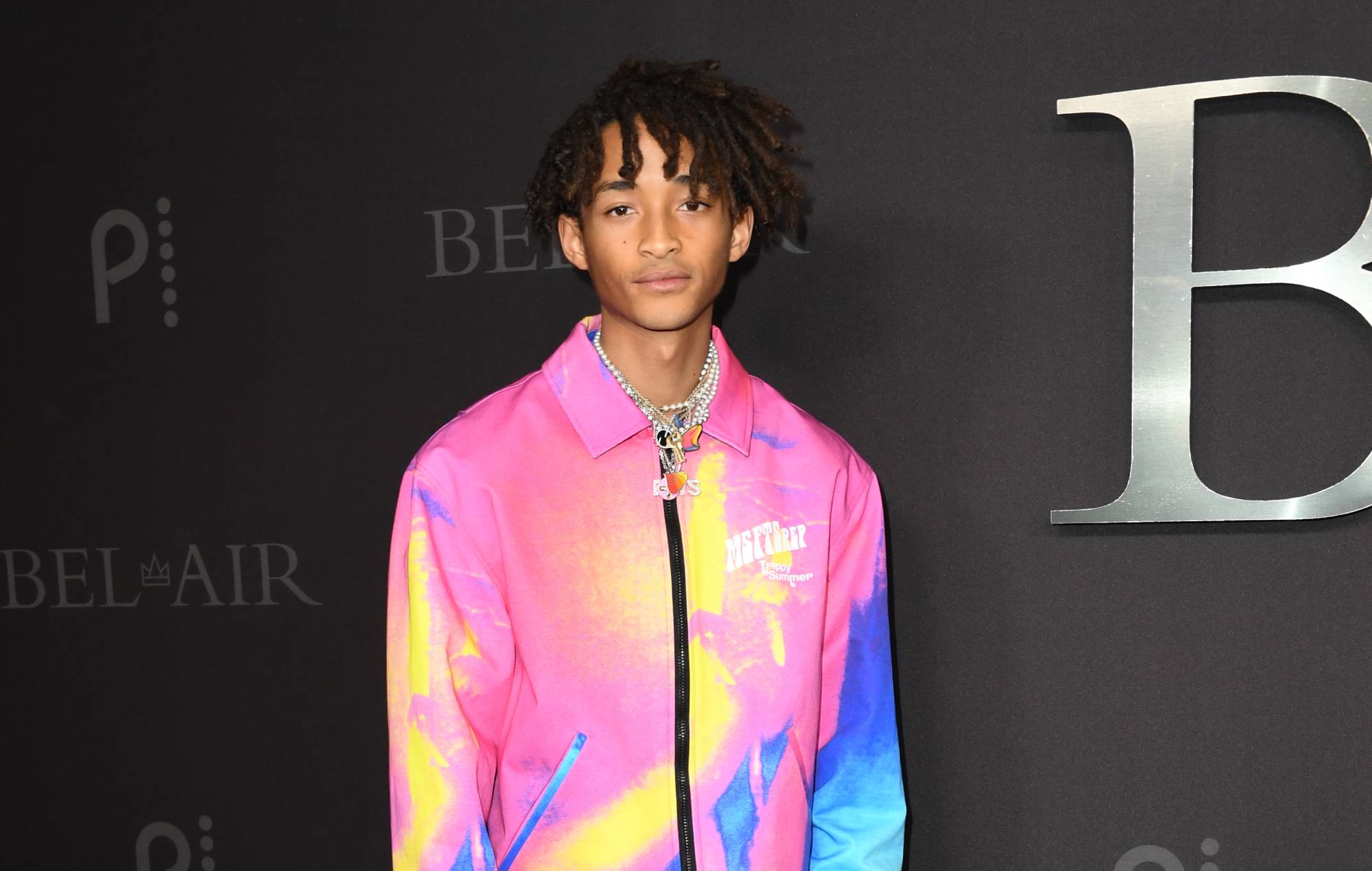 Jaden Smith dice que su madre Jada Pinkett introdujo a su familia en las drogas psicodélicas