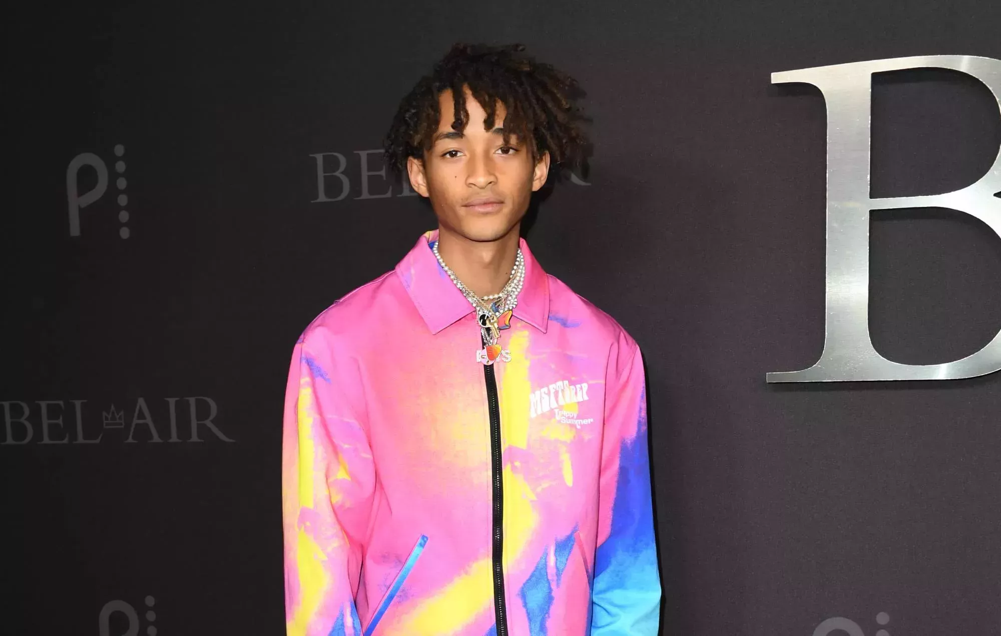 Jaden Smith dice que su madre Jada Pinkett introdujo a su familia en las drogas psicodélicas