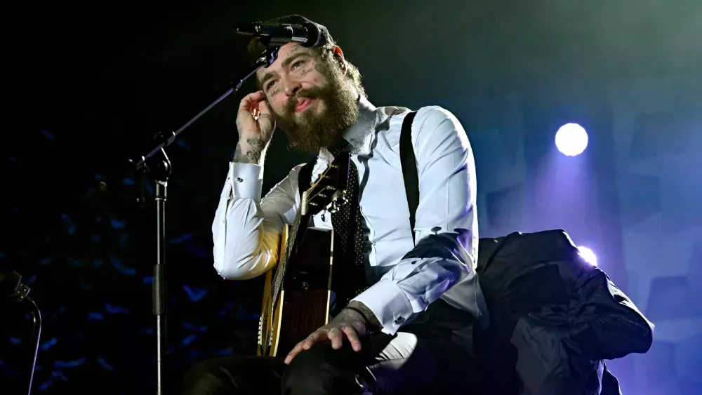 

	
		Post Malone, Jeff Lynne de ELO, Gloria Estefan y más iluminan la ceremonia del Salón de la Fama de los Compositores
	
	