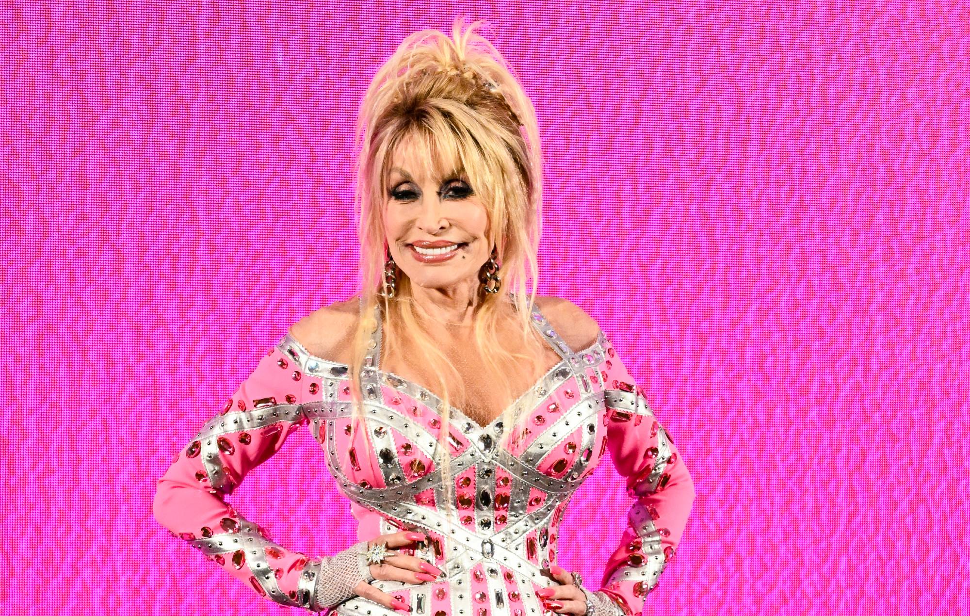 Dolly Parton dice que no le interesa tener un holograma de IA al estilo de ABBA