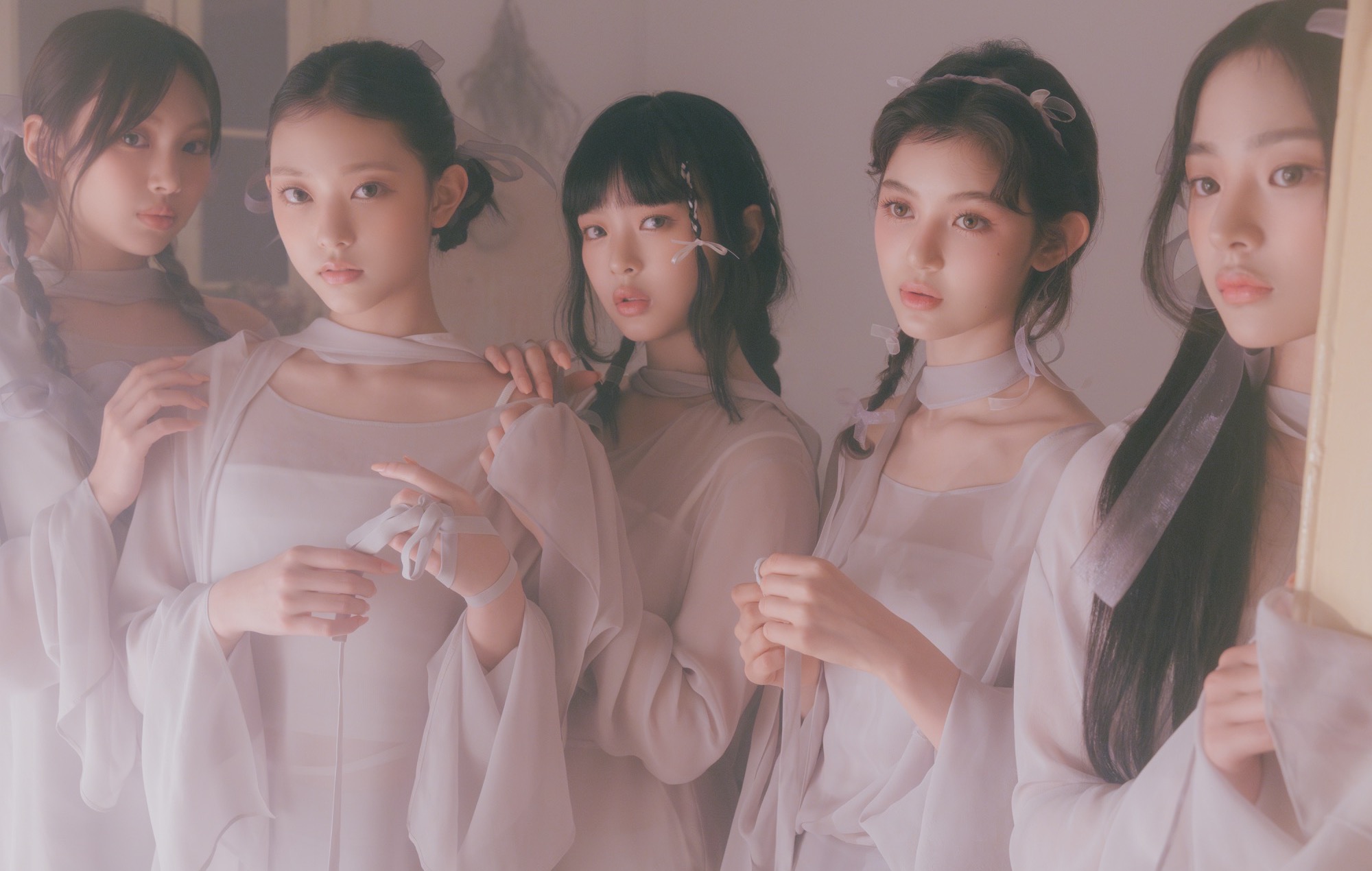 Escucha un adelanto de la próxima canción de NewJeans "Super Shy".