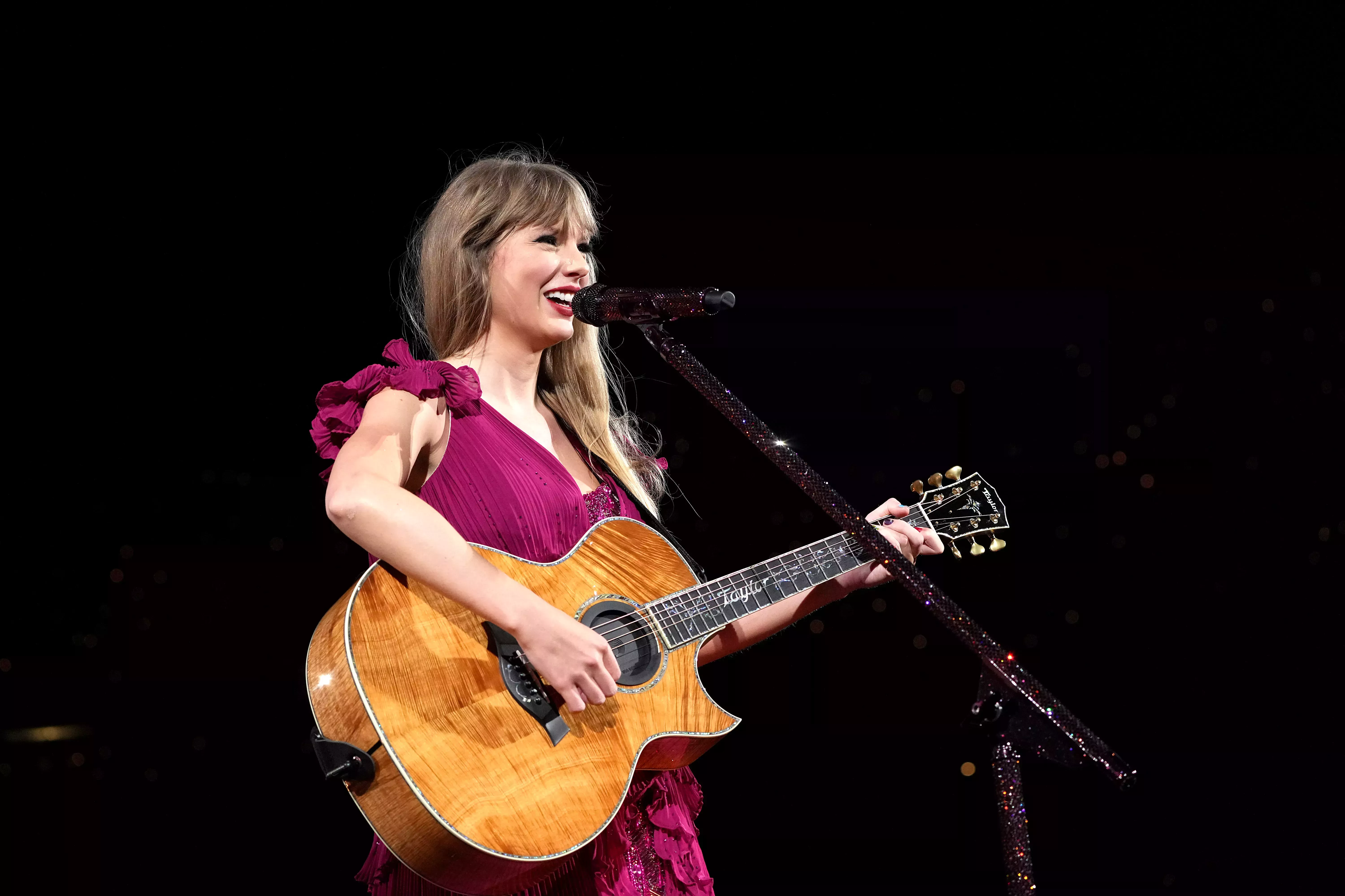 

	
		Gira Eras de Taylor Swift: Todas las canciones sorpresa que ha tocado hasta ahora
	
	