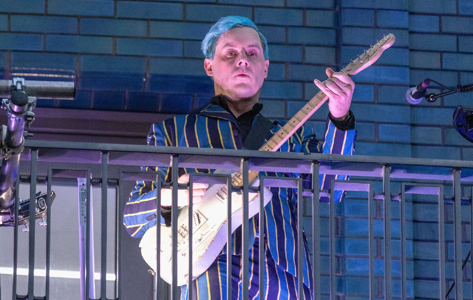 Jack White subasta su Tesla tras la guerra verbal con Elon Musk