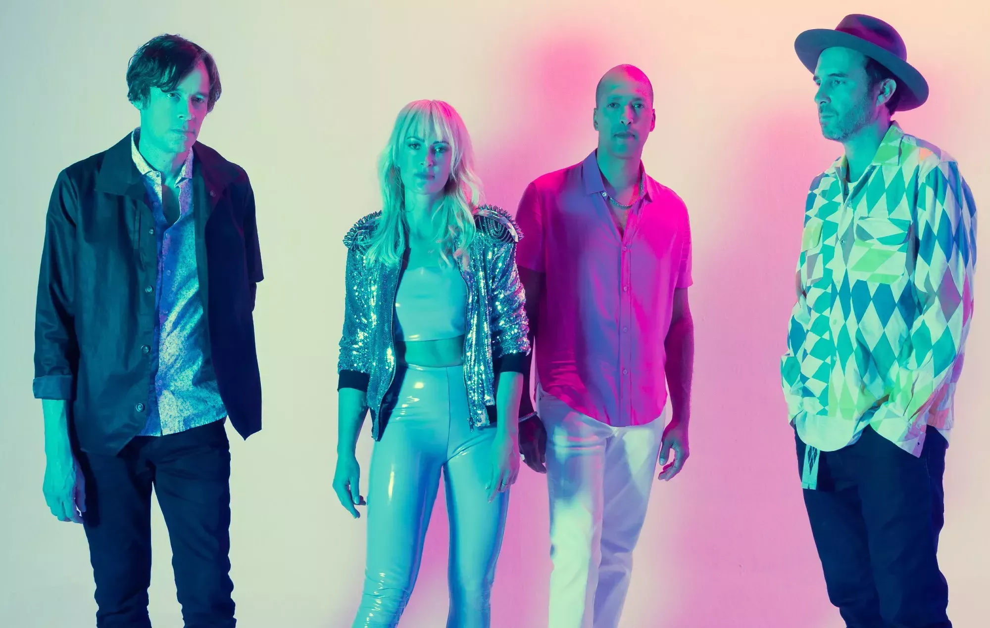 Metric anuncia 'Formentera II' y comparte la canción 