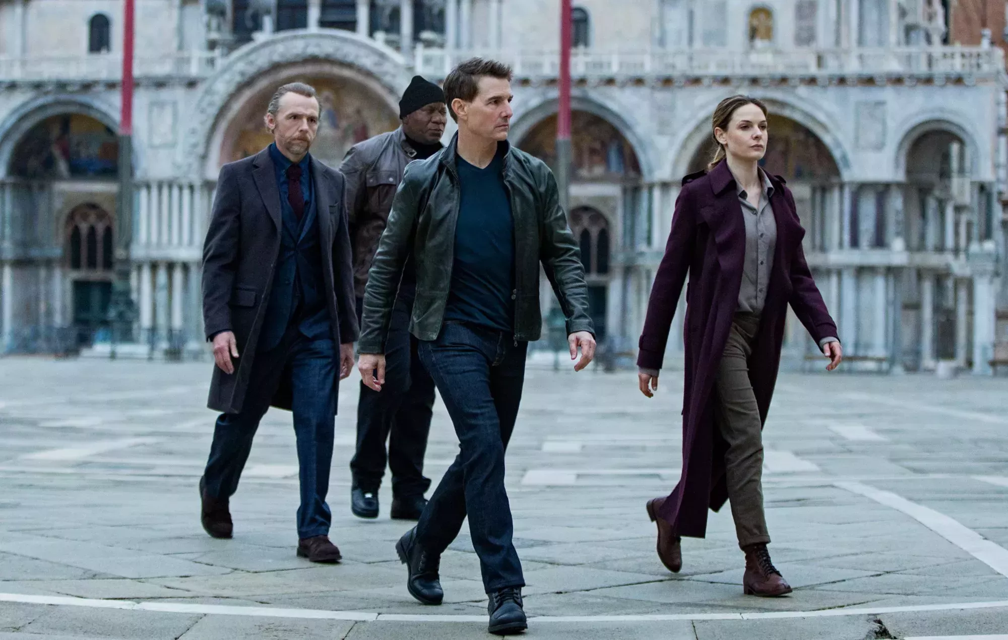 Misión: Imposible' Simon Pegg y Rebecca Ferguson revelan el significado secreto de la canción principal en código Morse