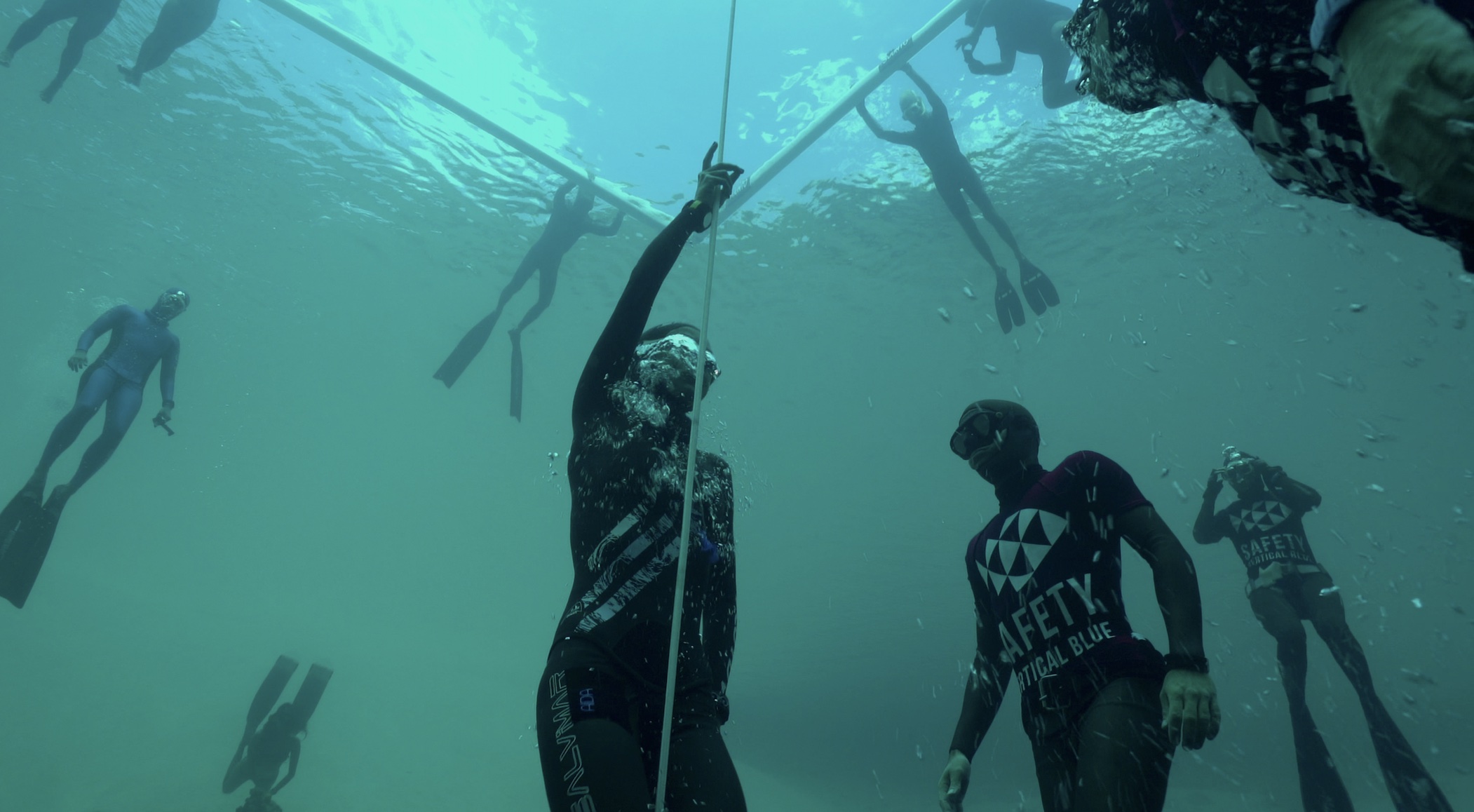 Netflix califica 'The Deepest Breath' como "el documental más conmovedor" de su historia