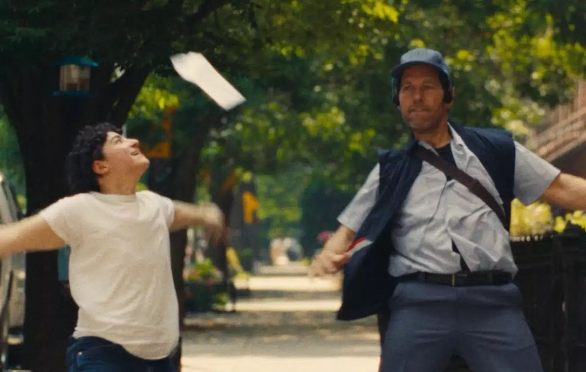 Paul Rudd protagoniza el nuevo vídeo de Claud para 