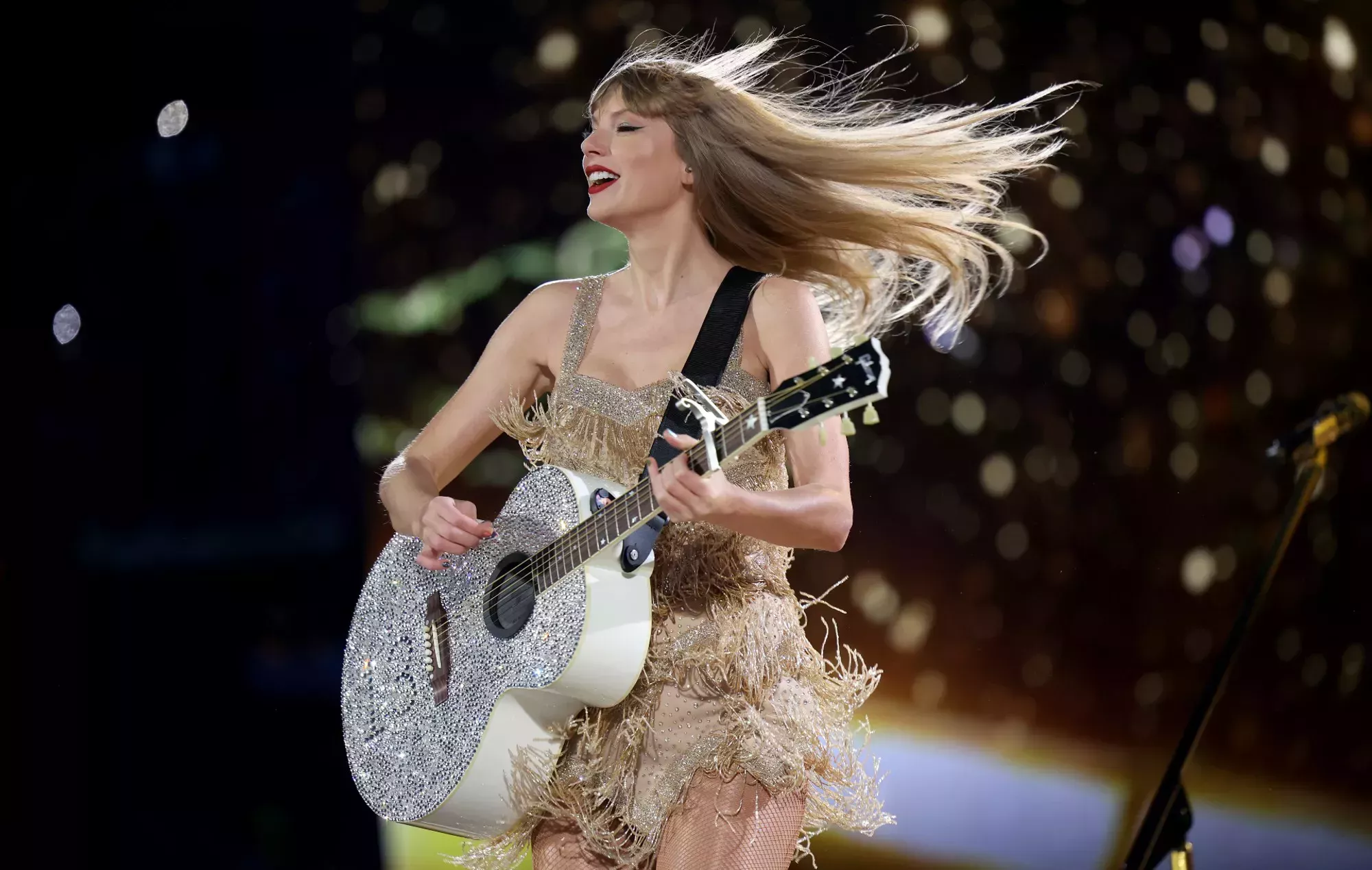 Taylor Swift bromea sobre su salida del escenario tras un fallo en su actuación