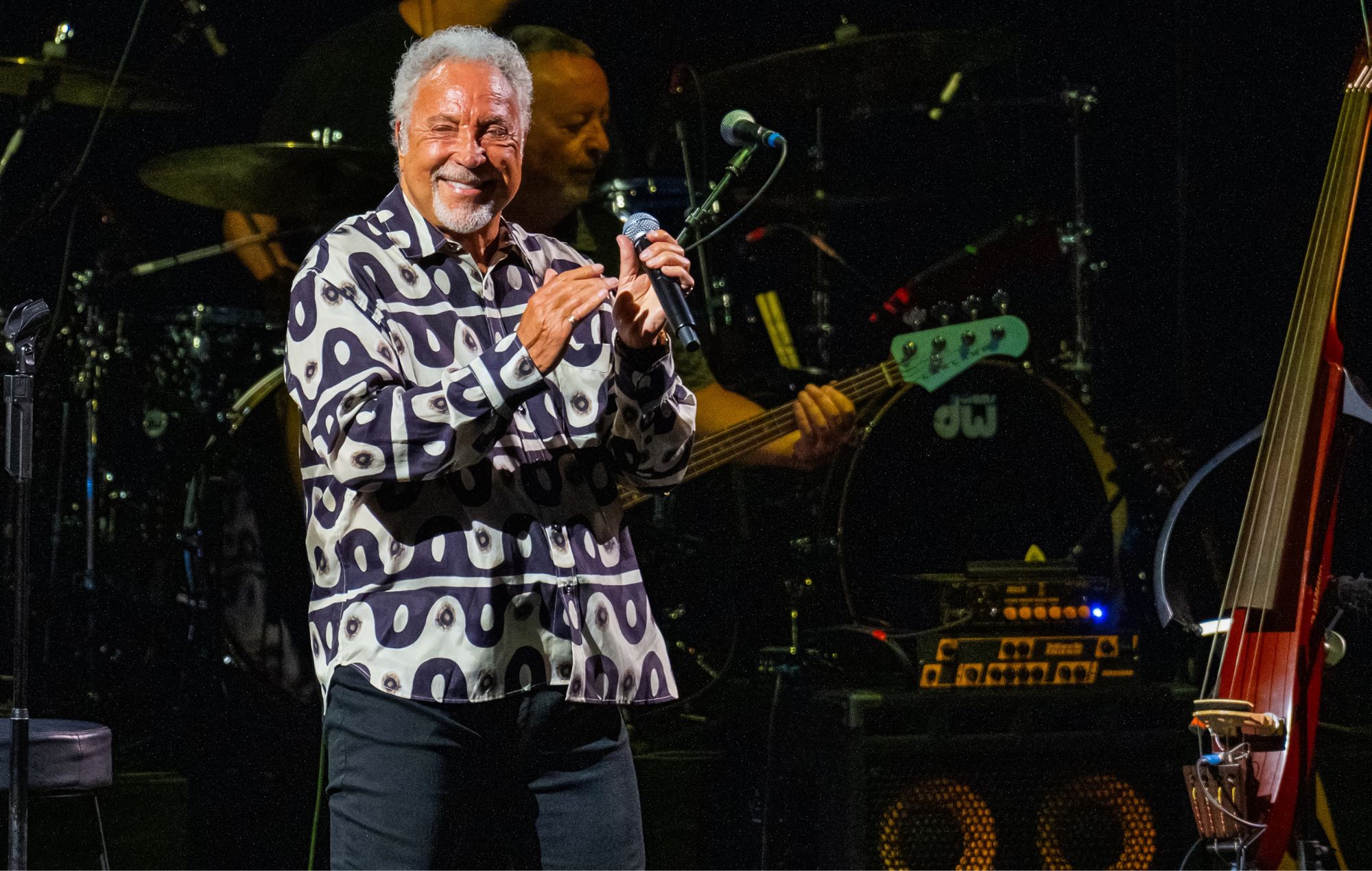 Tom Jones responde a la decisión de prohibir "Delilah" en los partidos de rugby de Gales