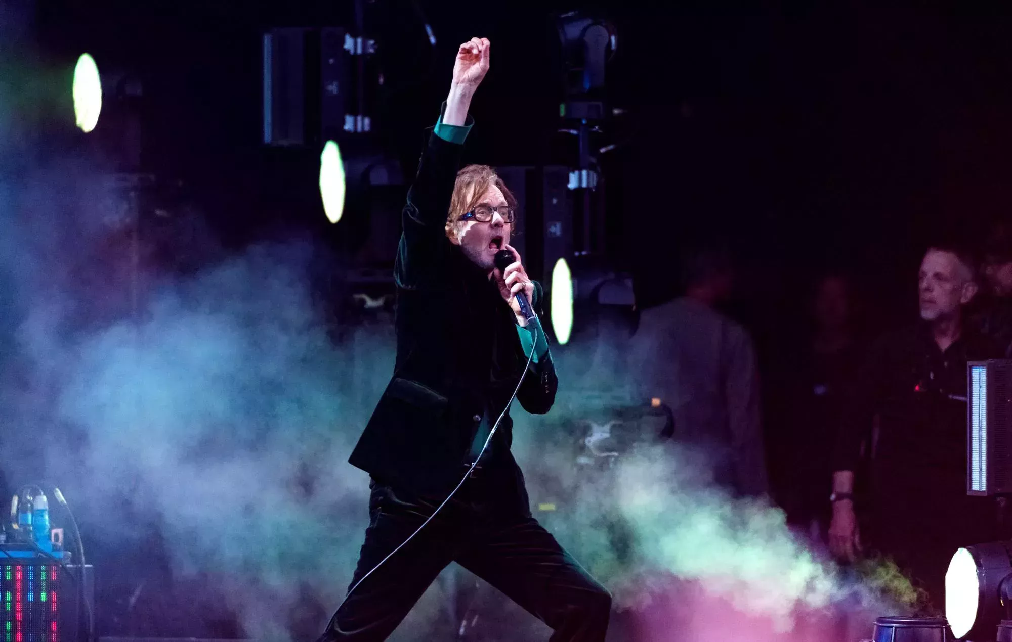 Vea a Pulp tocar su canción inédita 