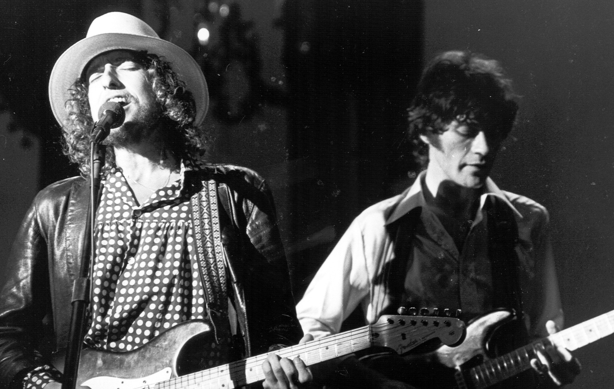 Bob Dylan rinde homenaje a su "amigo de toda la vida" Robbie Robertson