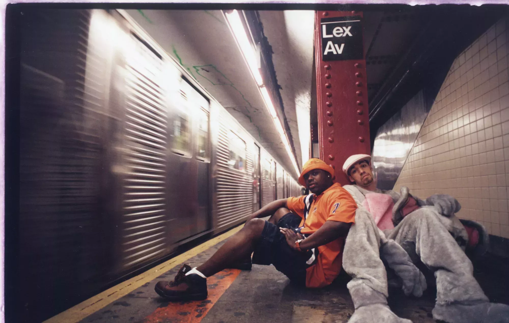 Danger Mouse y Jemini publicarán finalmente su álbum de 2004 'Born Again