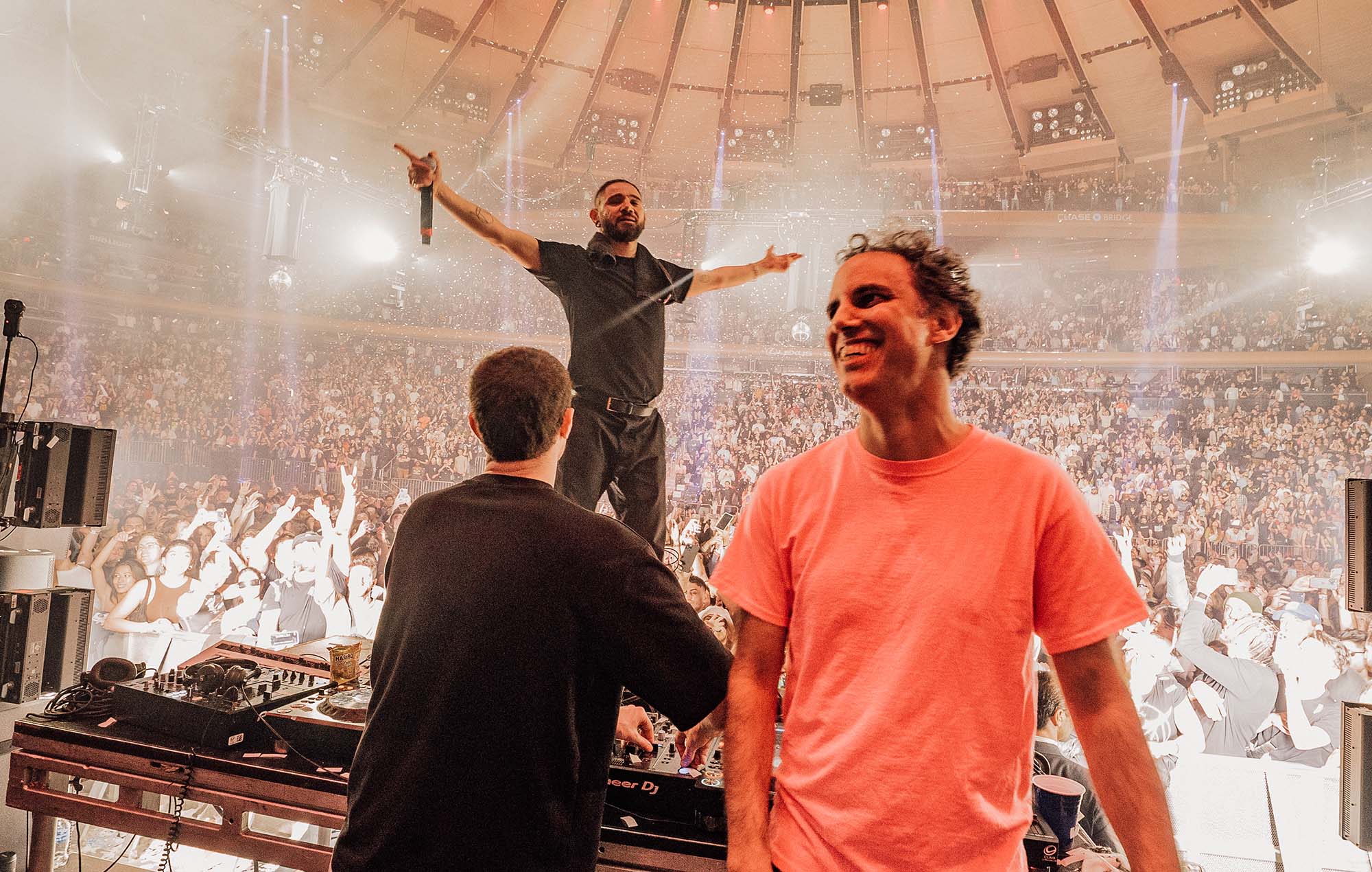 Four Tet no está de acuerdo con la idea de que "por fin está teniendo el éxito que se merece" con Skrillex y Fred Again...