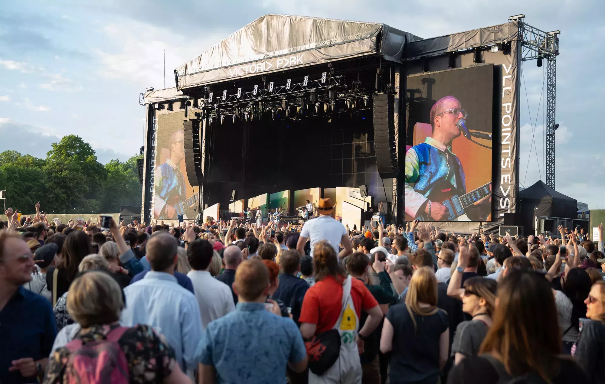 Gana un par de entradas VIP para Luno presenta All Points East con L'Oréal Paris