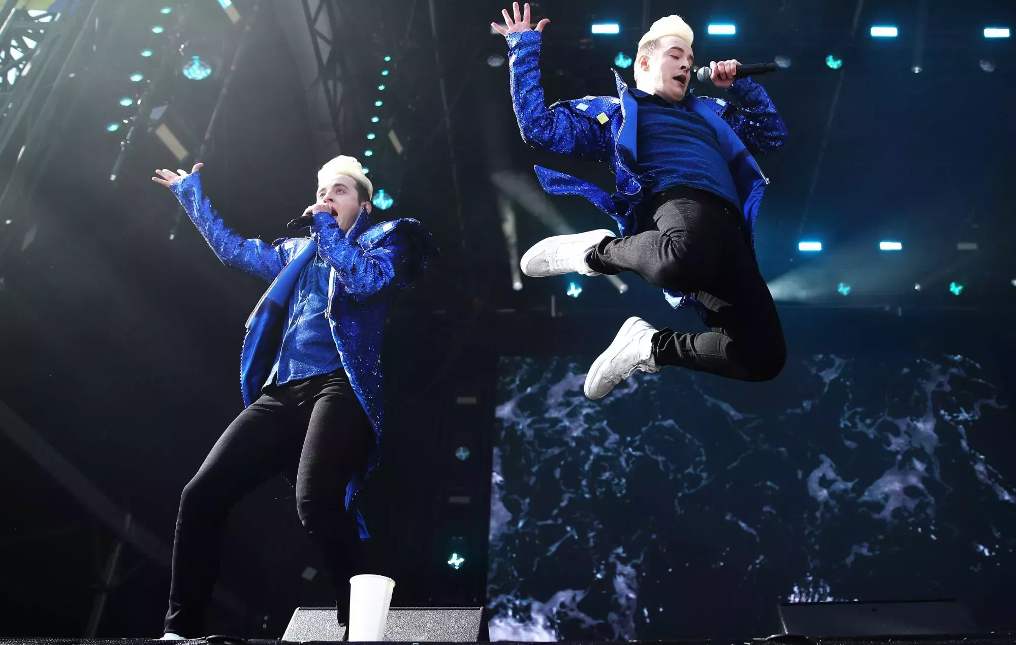 Jedward fue al Festival de Leeds, conoció a Soft Play, hizo campaña por el clima