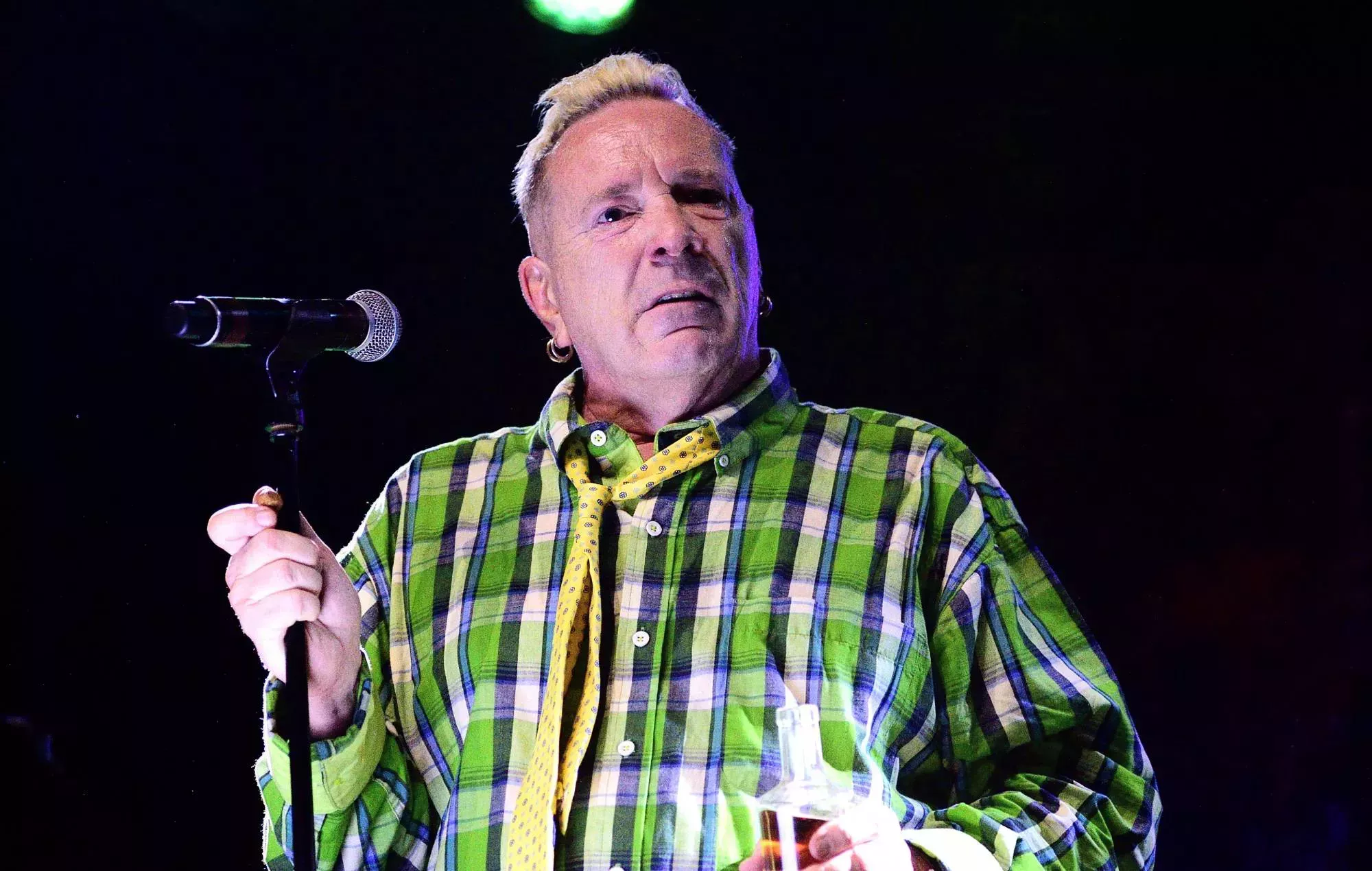 John Lydon dice que tiene un acosador que dice ser su hija