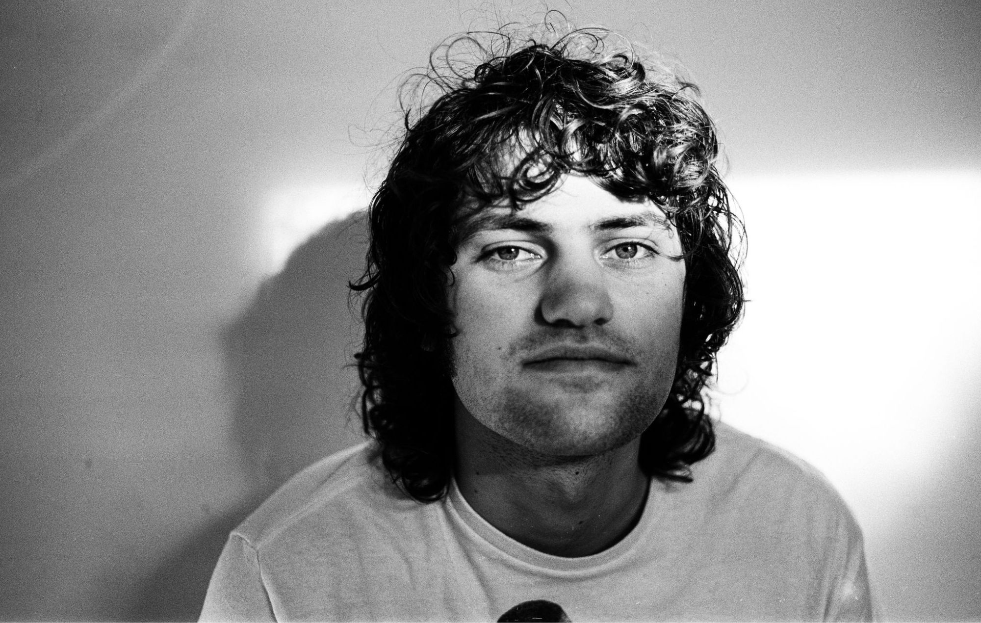 MJ Lenderman rinde homenaje a Bob Dylan con su nuevo single "Knockin