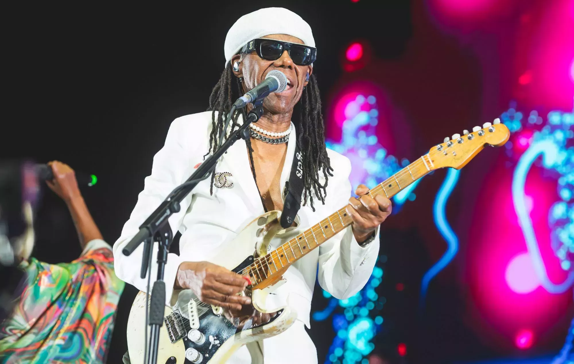 Nile Rodgers apoya la campaña contra la fusión de las radios locales BBC Introducing