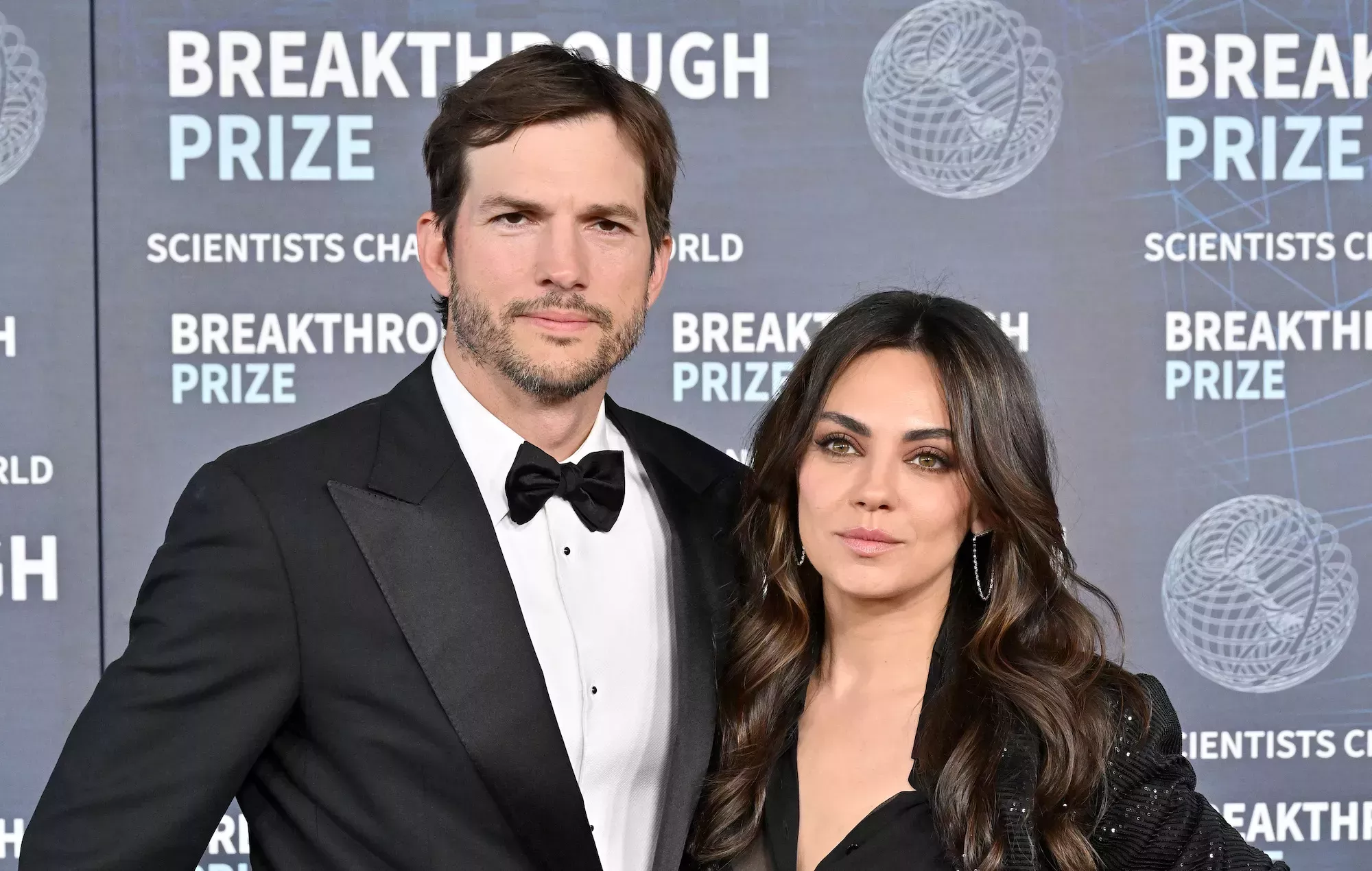 Ashton Kutcher y Mila Kunis se disculpan por sus declaraciones de apoyo a Danny Masterson