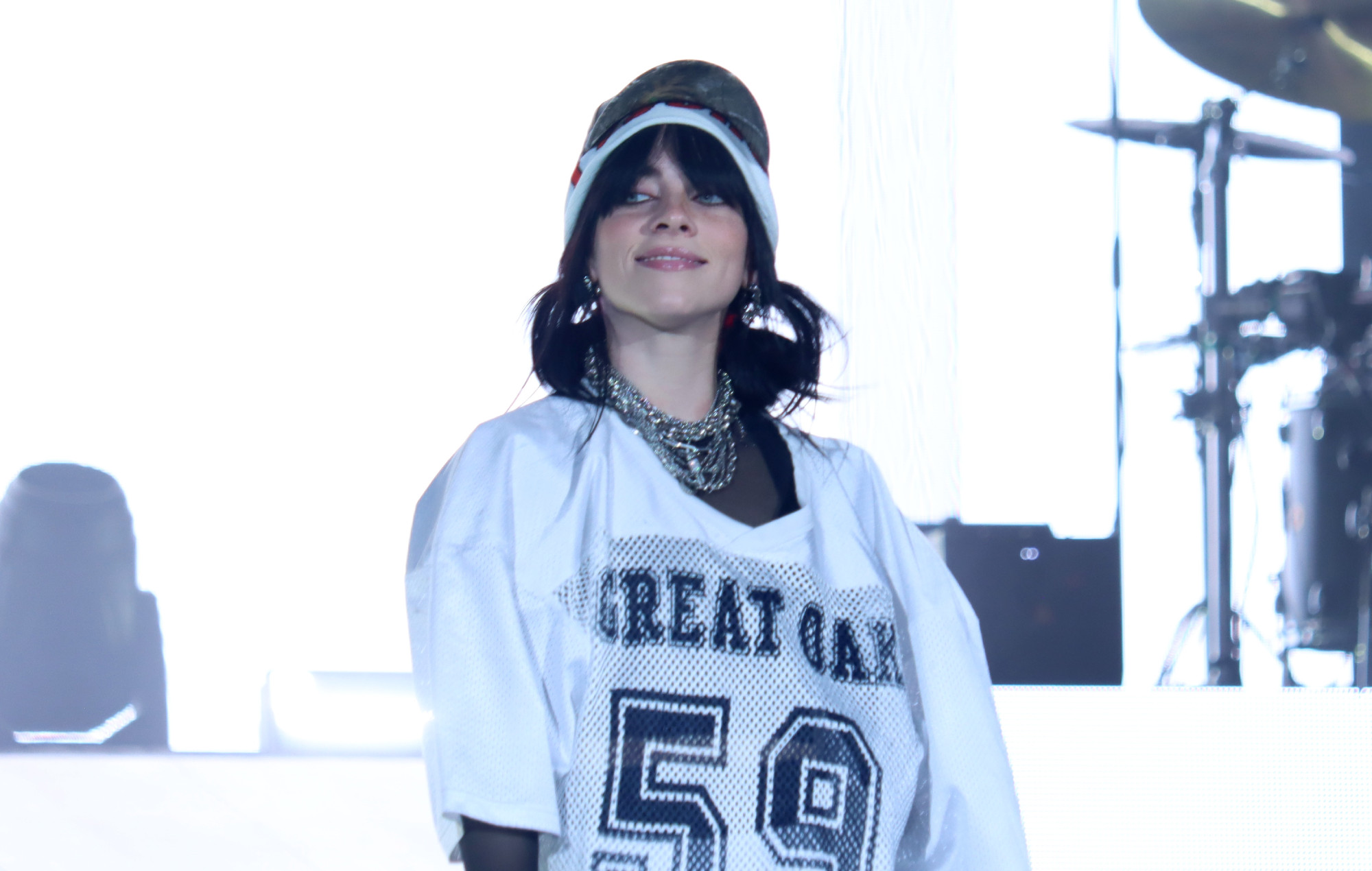 Billie Eilish comparte un consejo para mujeres y aspirantes a músicos: "No tienes que ser excepcional"