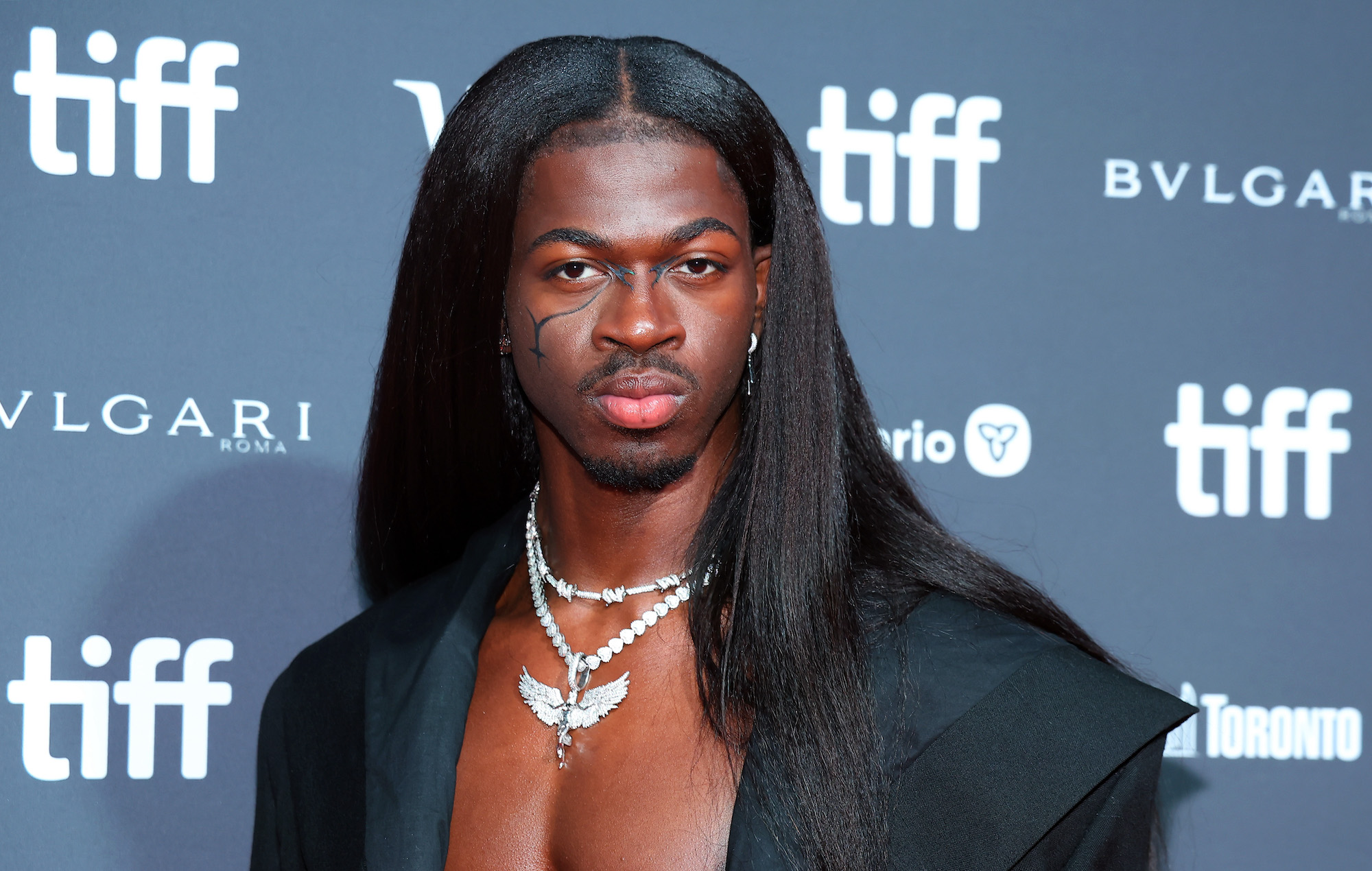 El estreno del documental Lil Nas X se retrasa por una amenaza de bomba