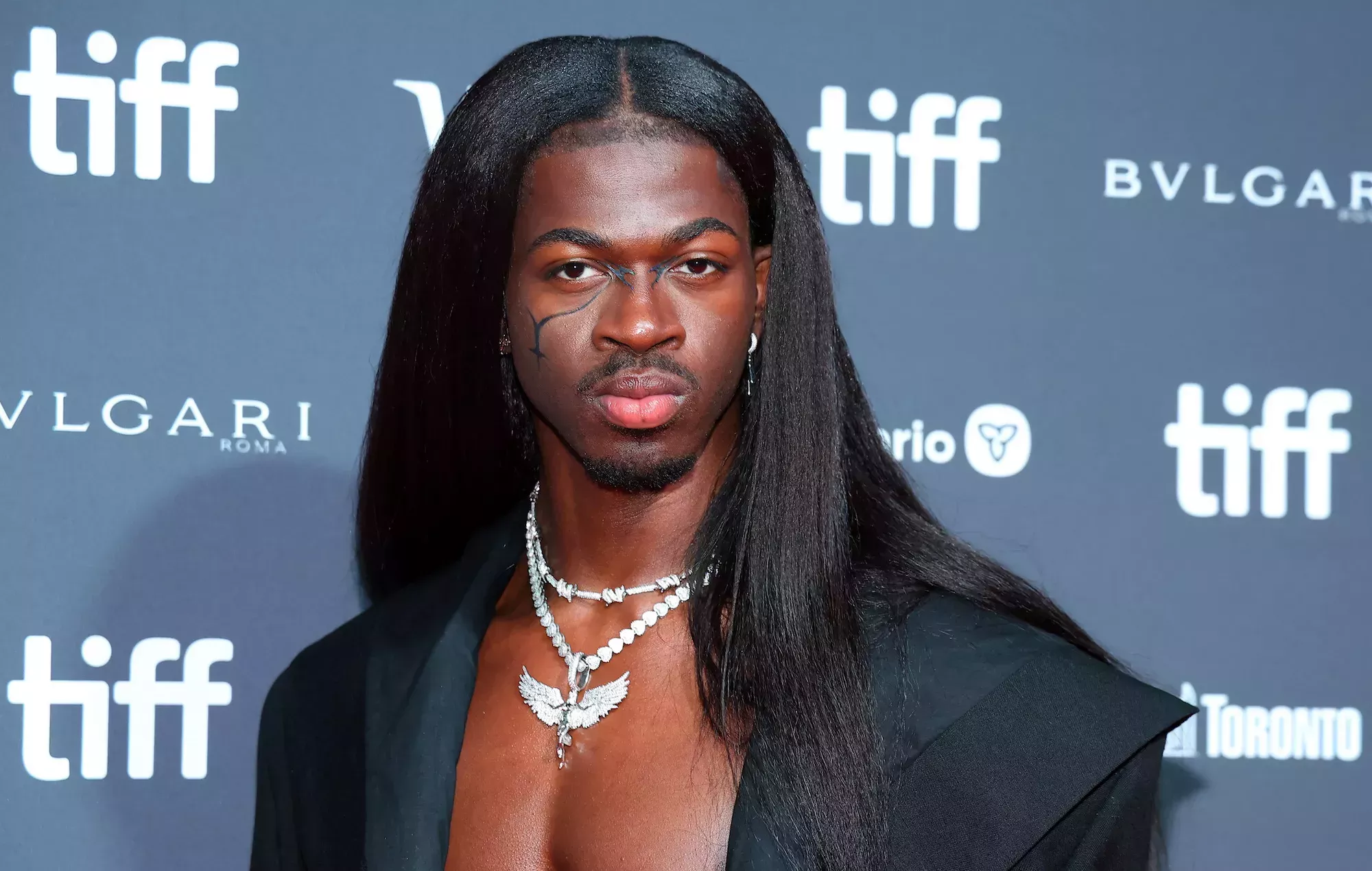 El estreno del documental Lil Nas X se retrasa por una amenaza de bomba